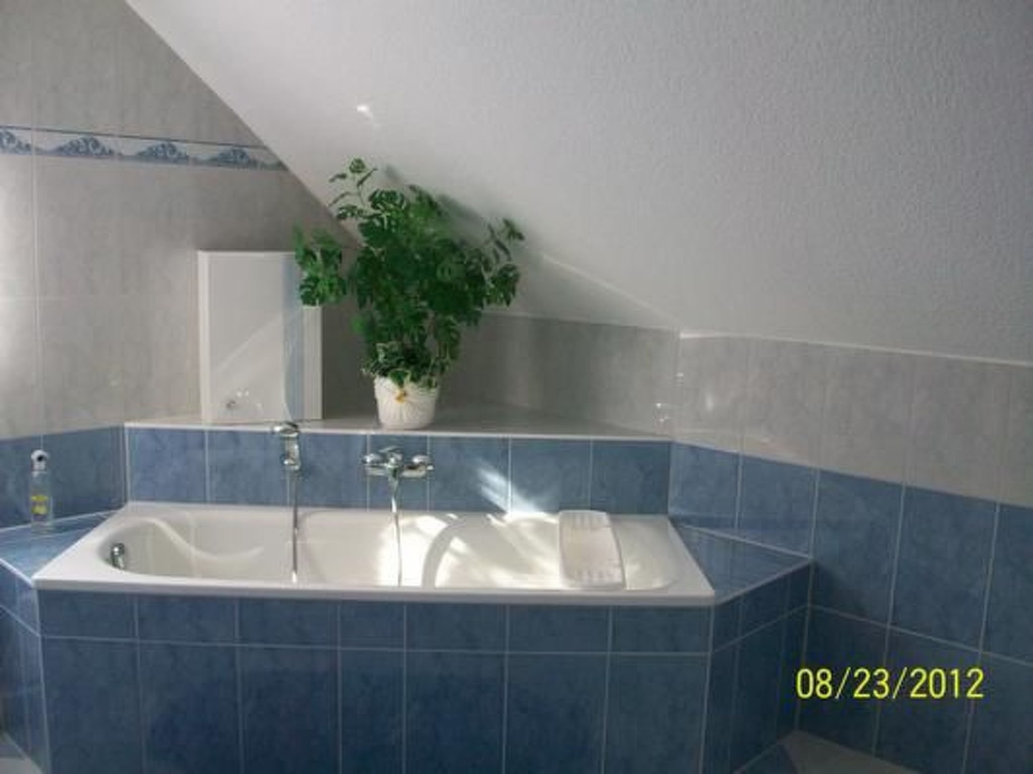 Schöne Ferienwohnung in Alt-Marzahn-Drinnen