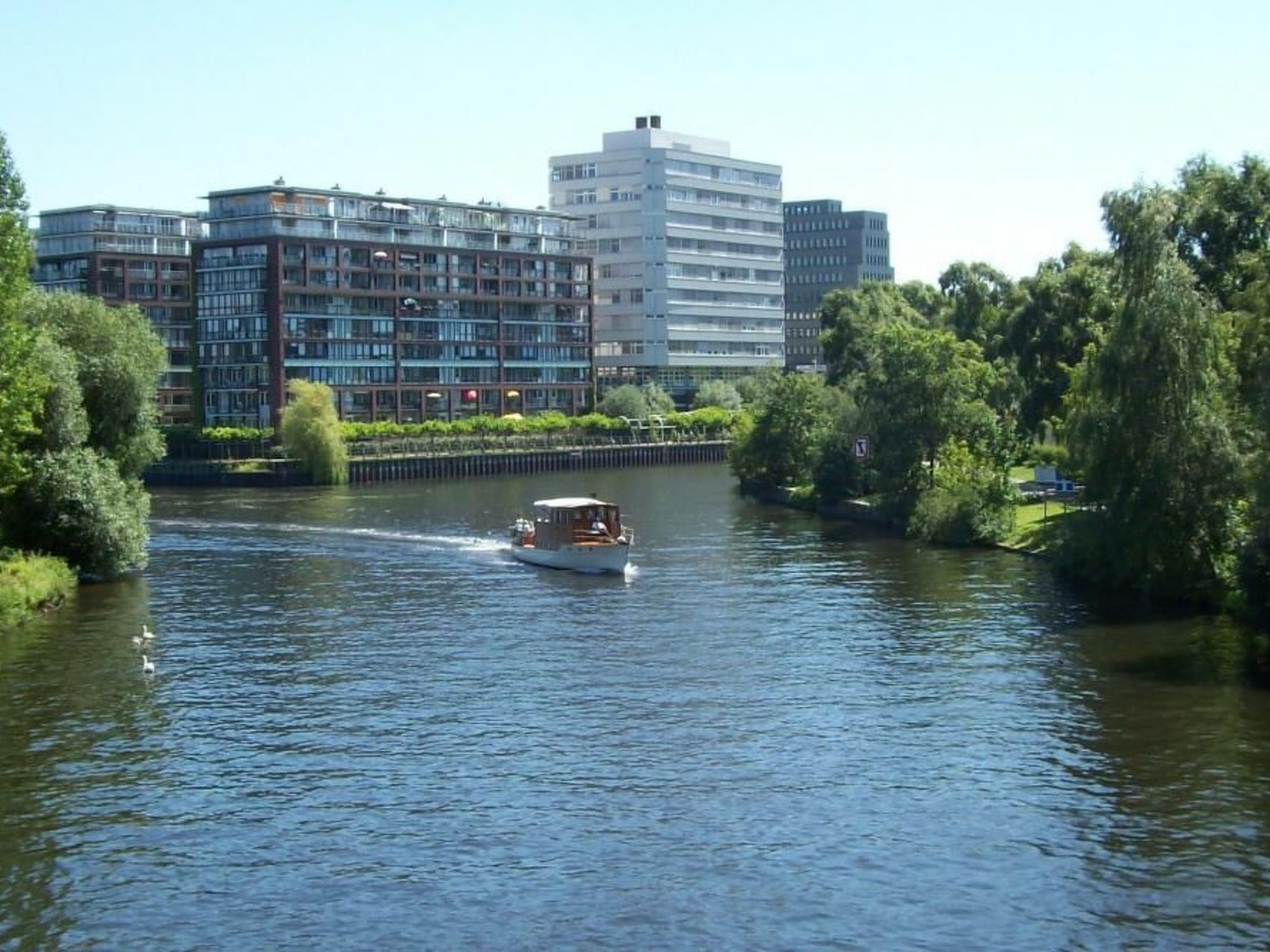 Stylische Ferienwohnung mit Südbalkon in Messenähe-Drinnen