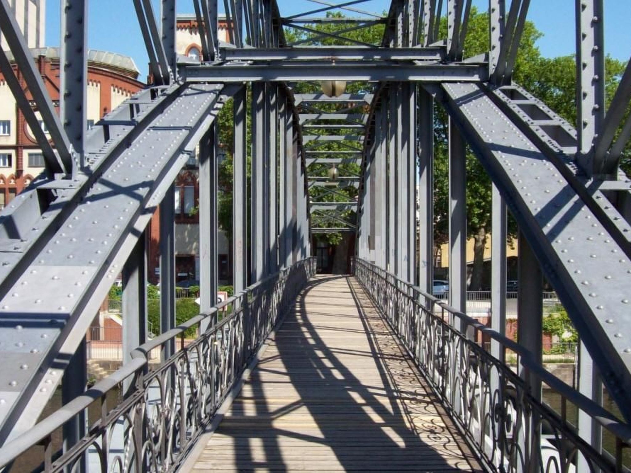 Stylische Ferienwohnung mit Südbalkon in Messenähe-Drinnen