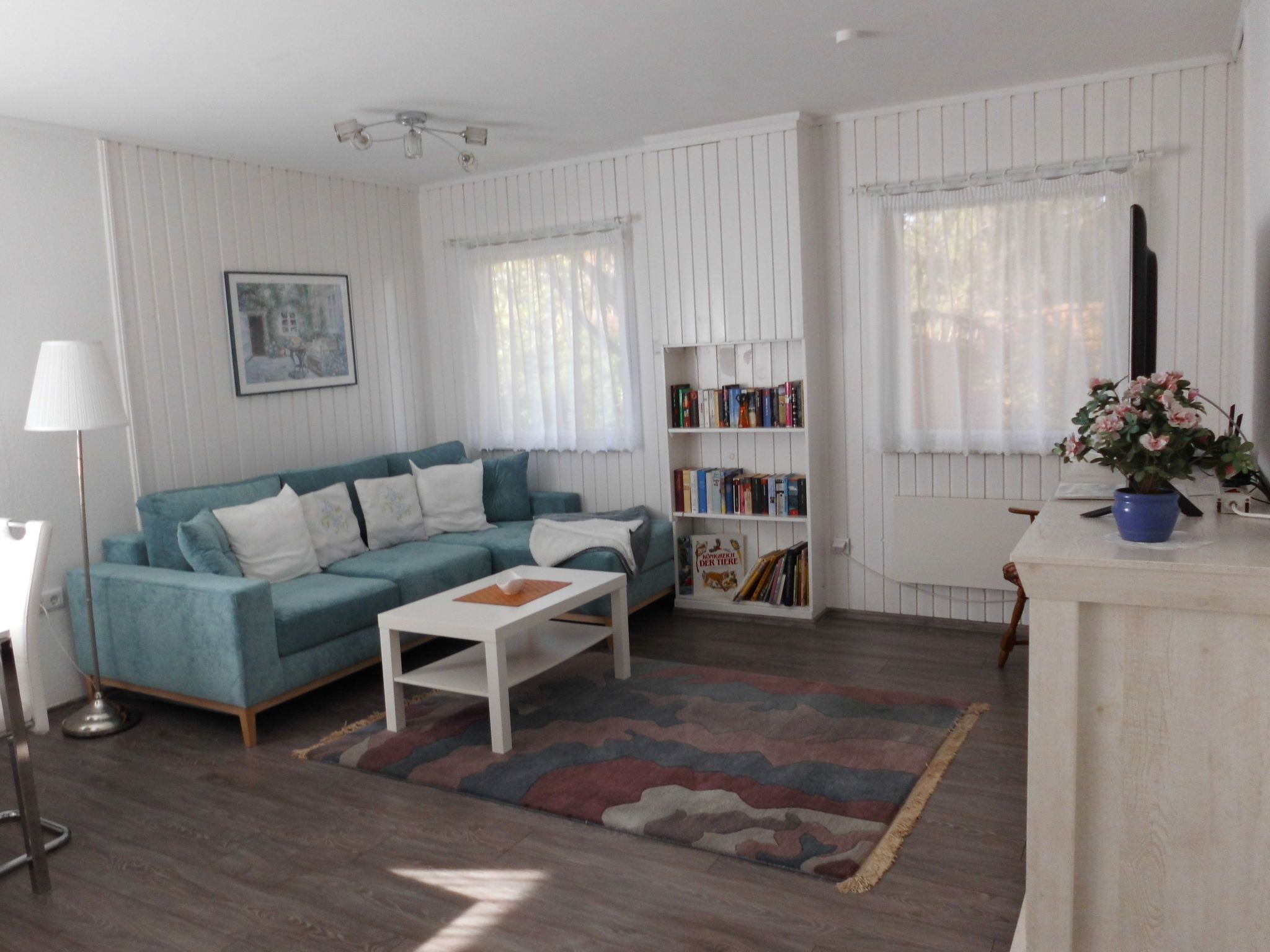 Dieses charmante Ferienhaus in Birkenwerder, gelegen in der Nähe von Berlin, bietet Platz für bis zu 4 Personen. Mit 2 Schlafzimmern ausgestattet, ist es ideal für Familien oder kleine Gruppen, die..