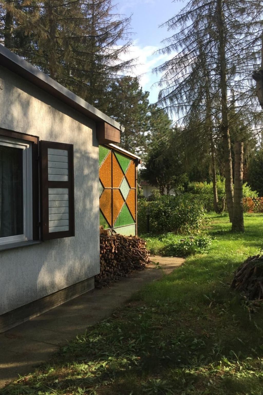 Datscha im Grünen-Draußen