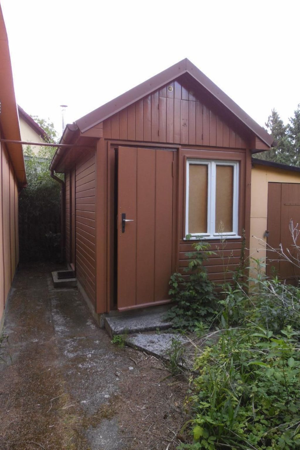 Datscha im Grünen-Draußen