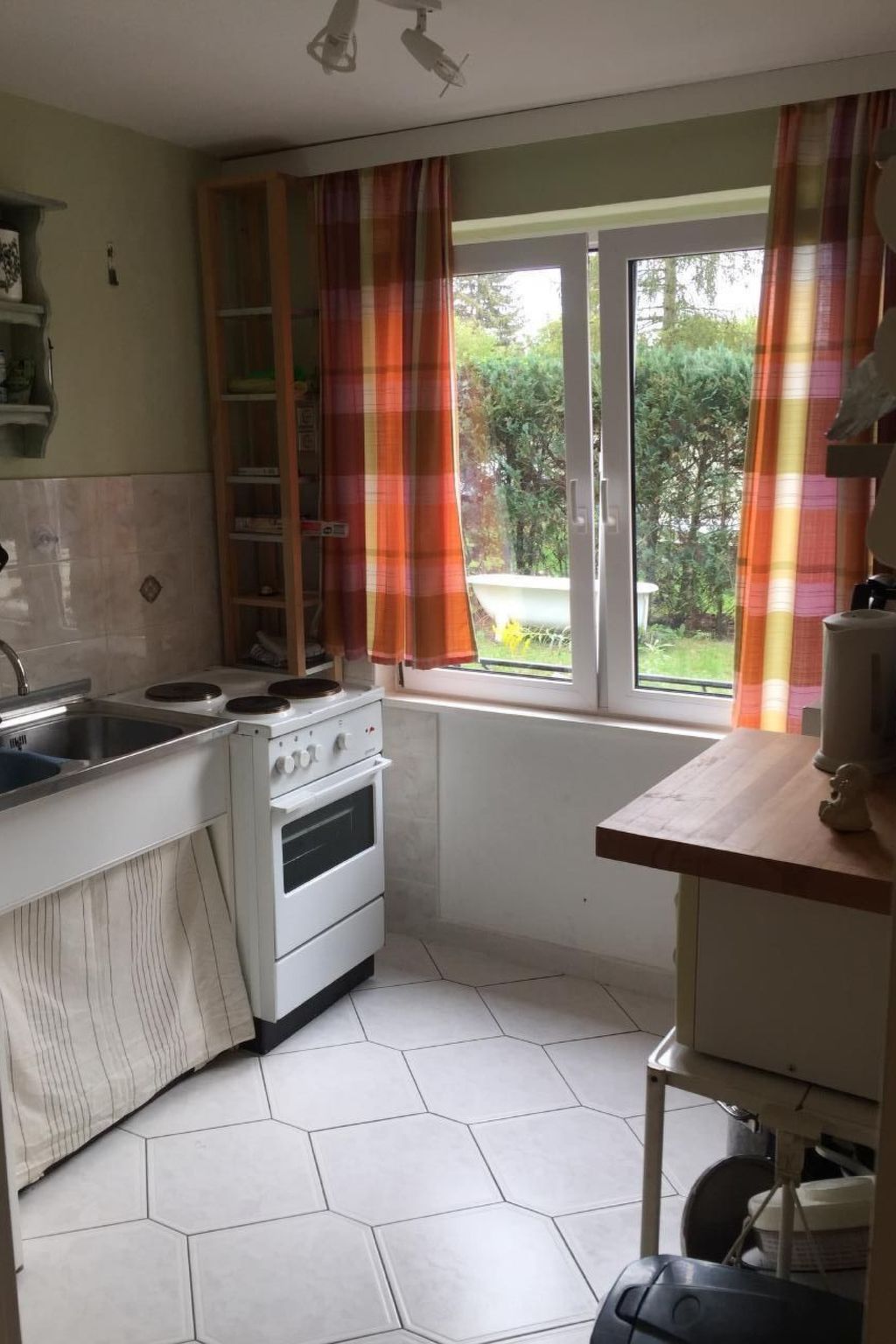 Datscha im Grünen-Drinnen