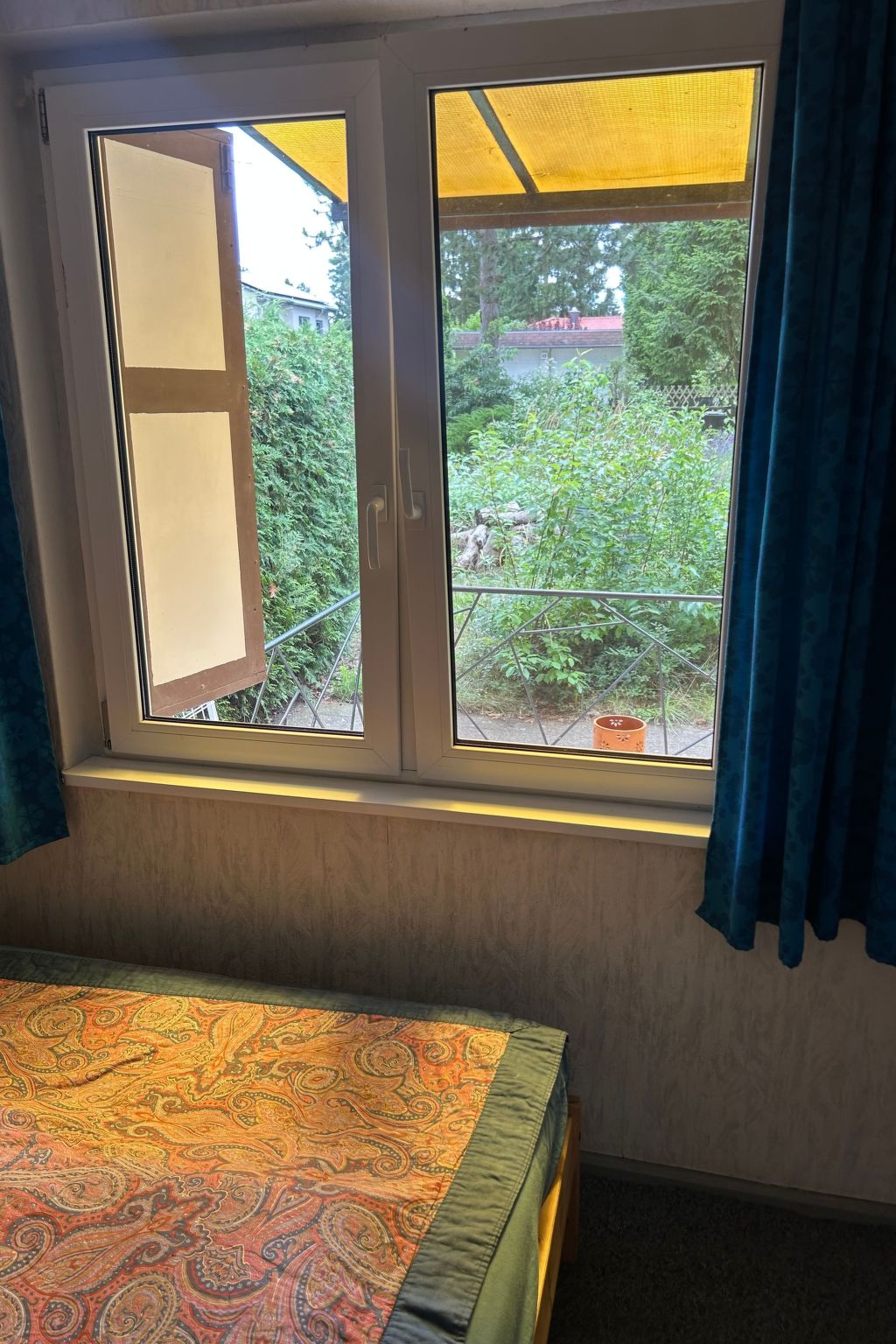 Datscha im Grünen-Drinnen