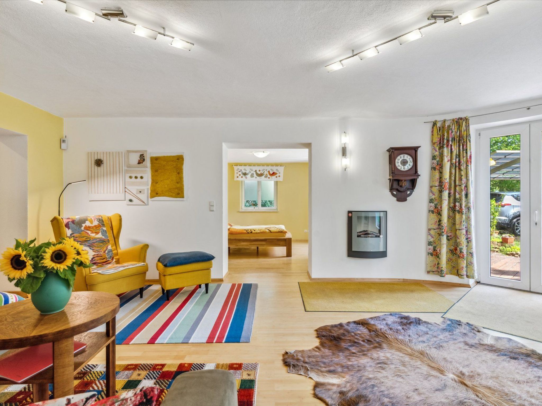 In Karlshorst mit Terrasse-Drinnen