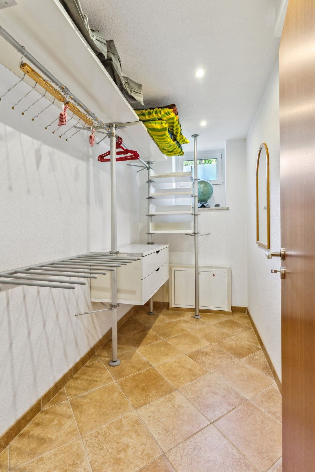 In Karlshorst mit Terrasse-Drinnen