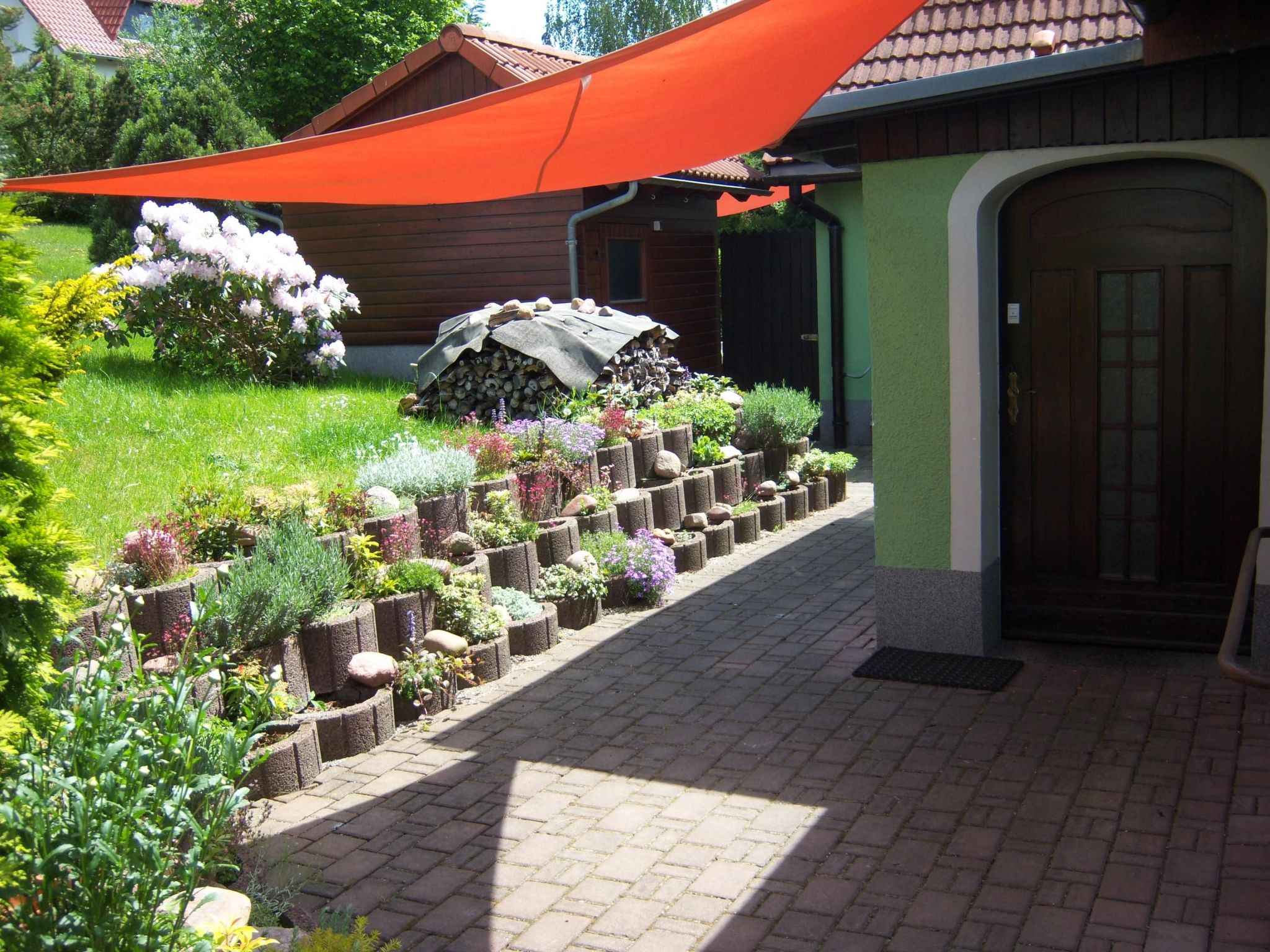 Geräumige Ferienwohnung mit Terrasse, in günstiger zentraler Lage in der Oberla