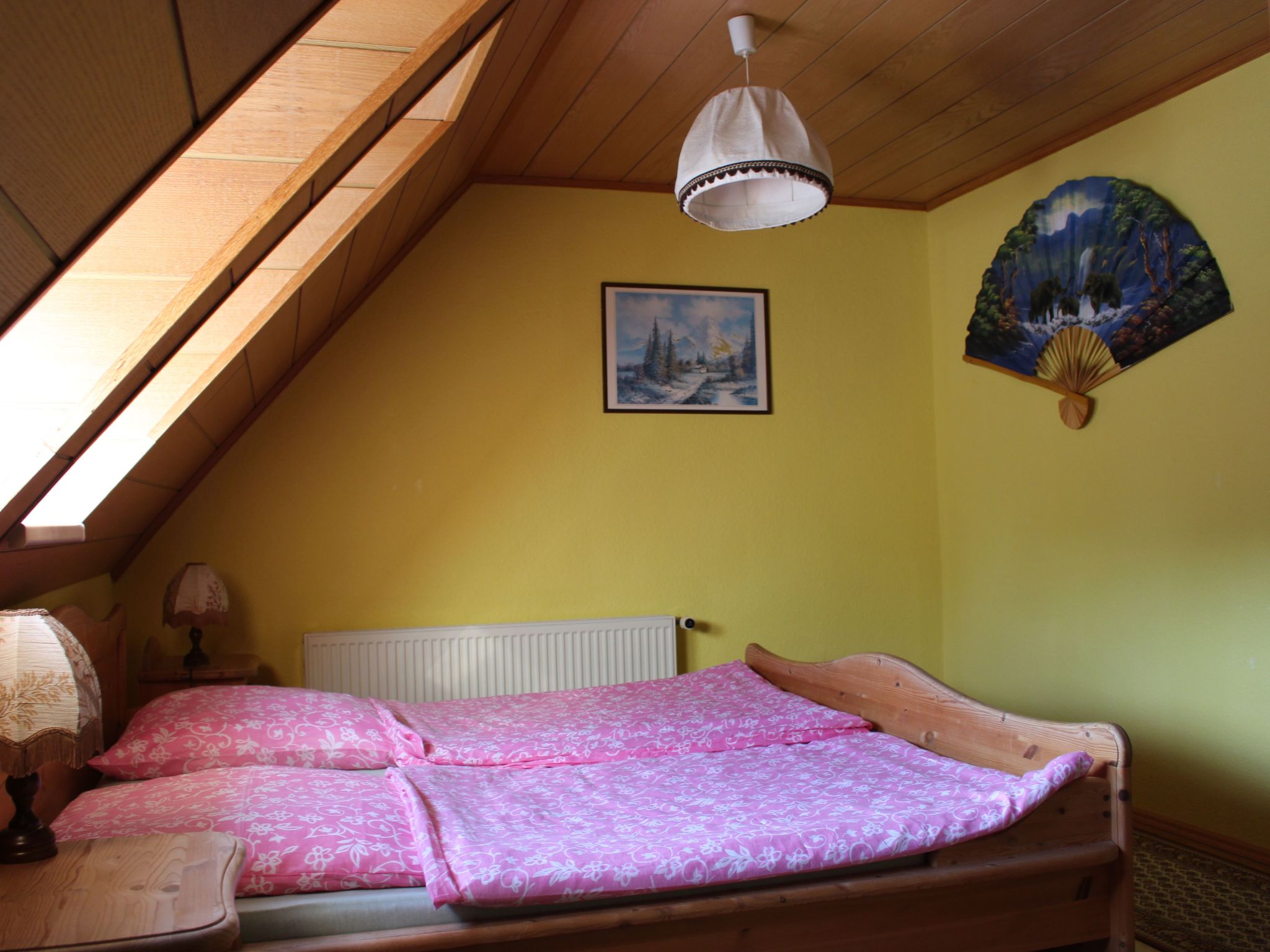 Geräumige Ferienwohnung mit Terrasse, in günstiger zentraler Lage in der Oberla-Drinnen