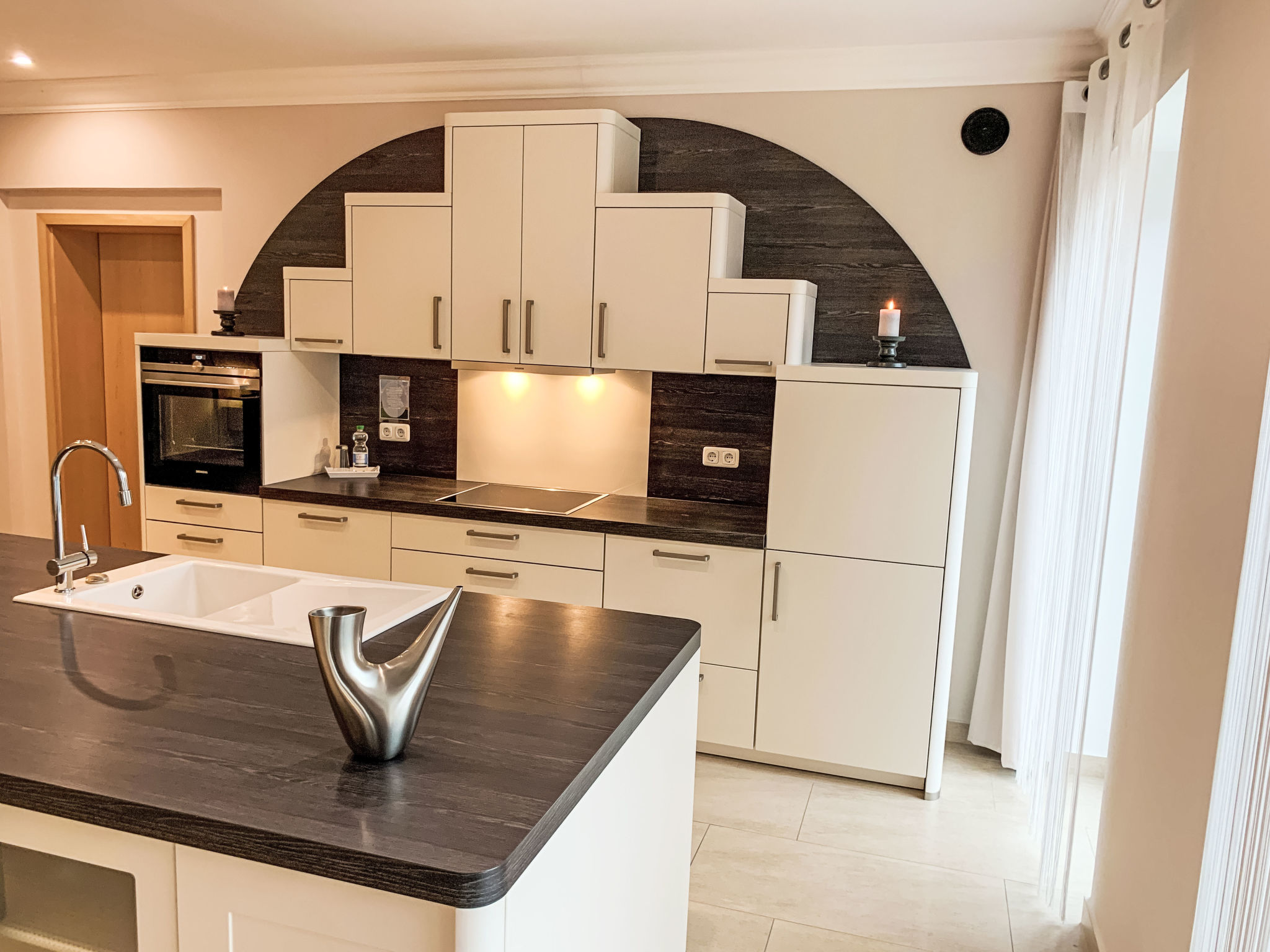 Modern eingerichtete Suite mit Terrasse - Inside