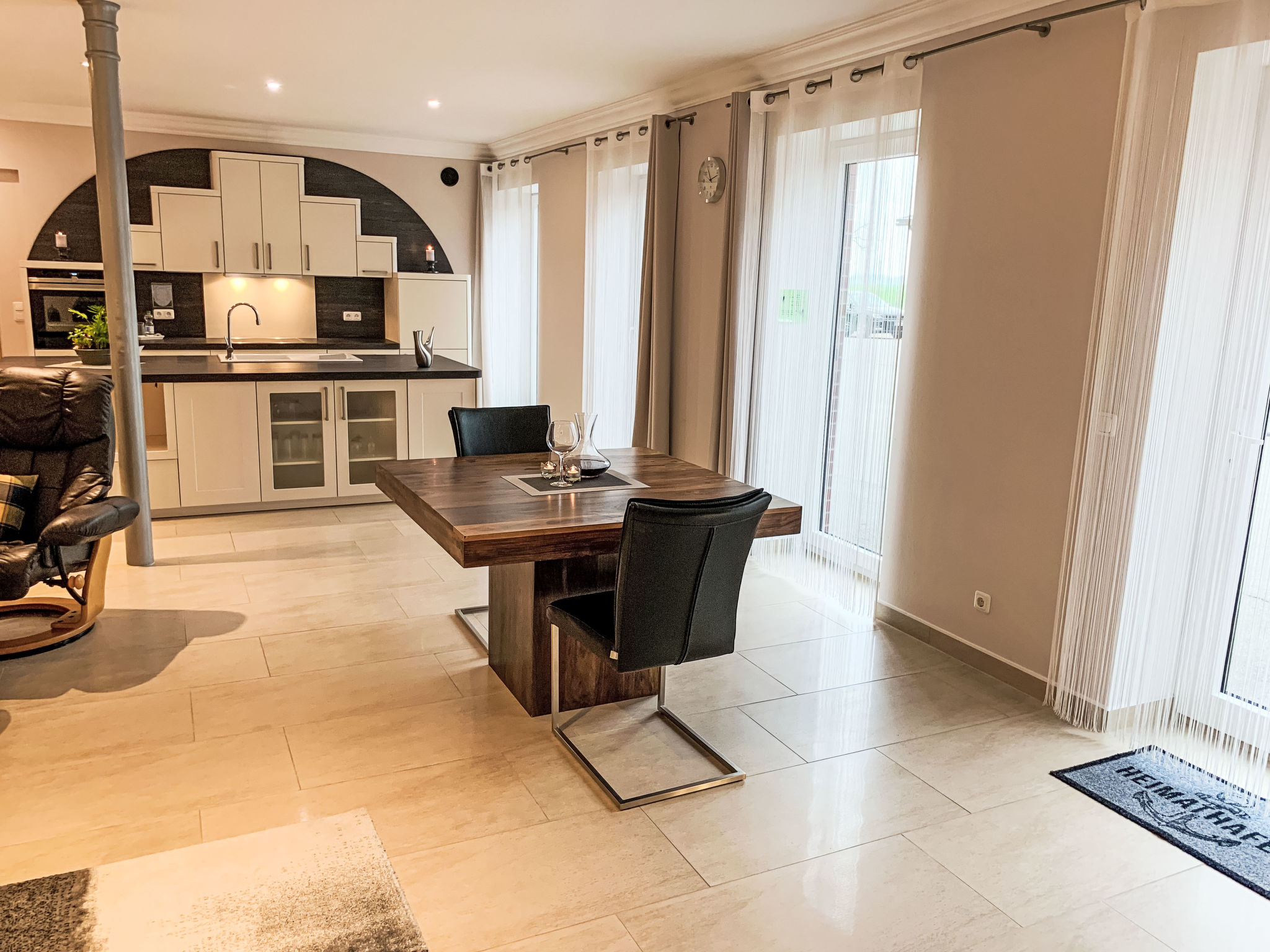 Modern eingerichtete Suite mit Terrasse - Inside