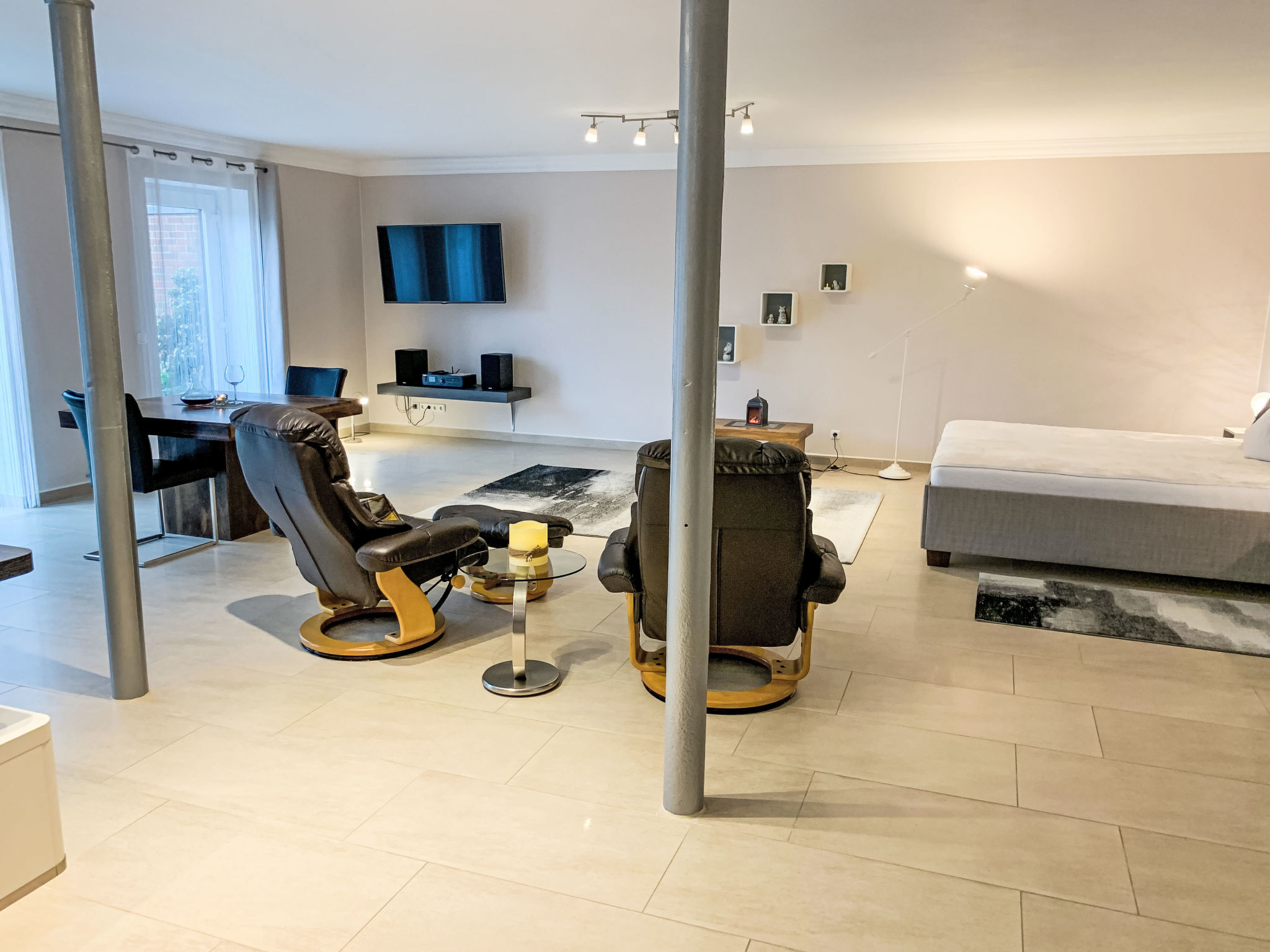 Modern eingerichtete Suite mit Terrasse - Inside