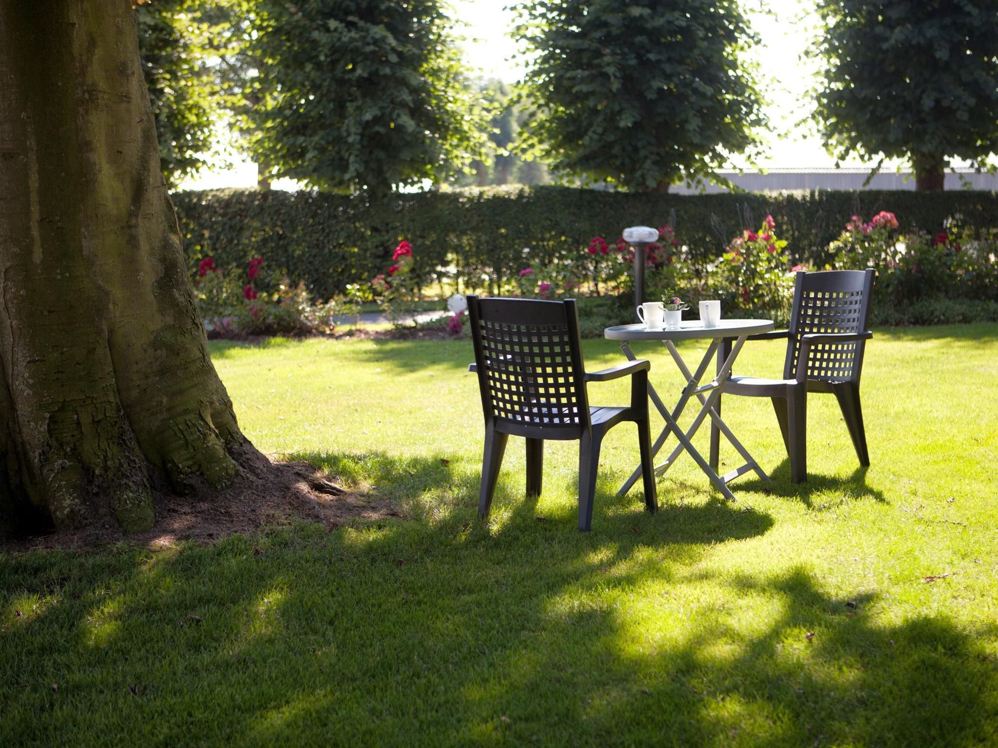 Modern eingerichtete Suite mit Terrasse-Binnen