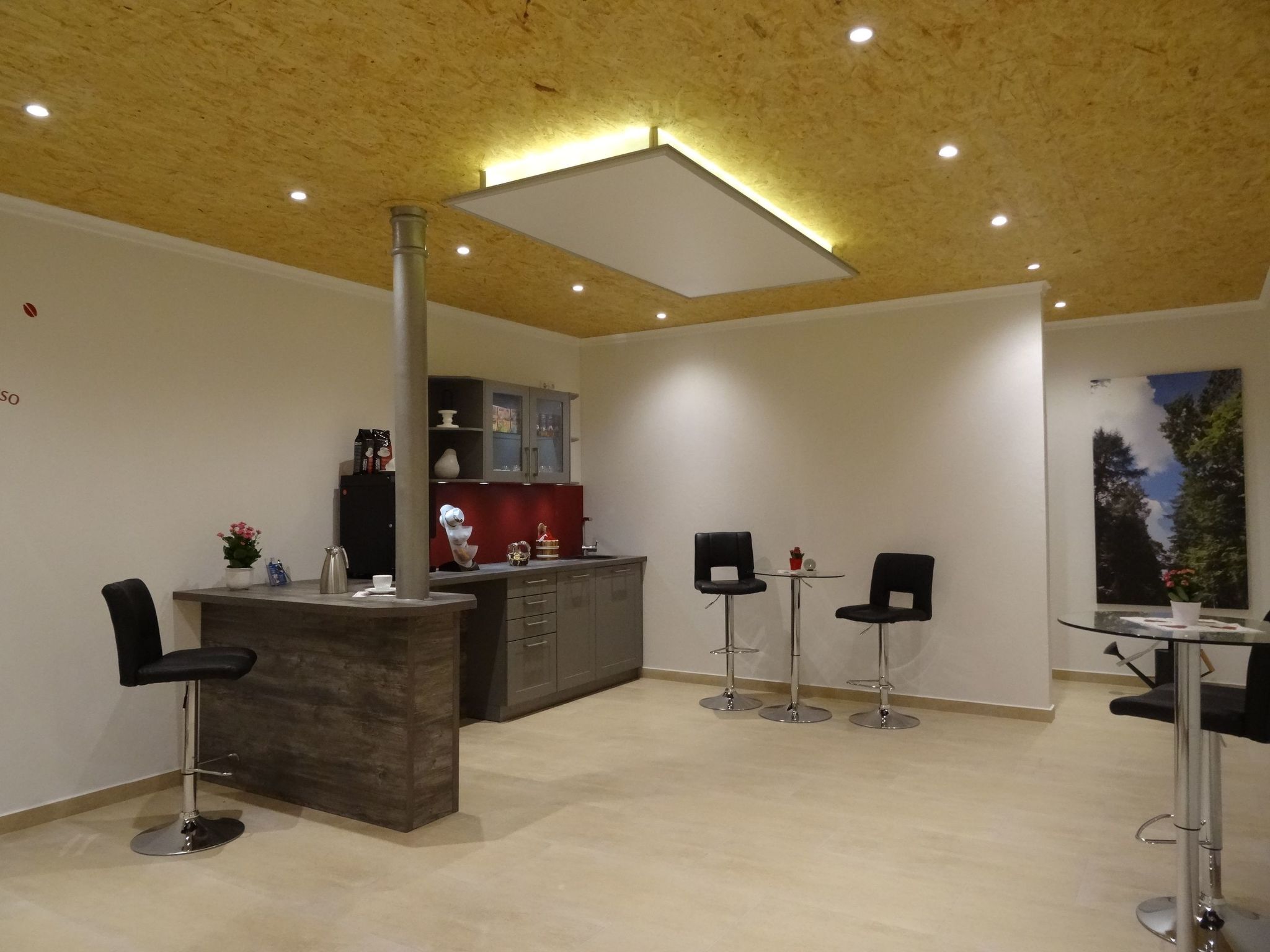 Modern eingerichtete Suite mit Terrasse-Binnen