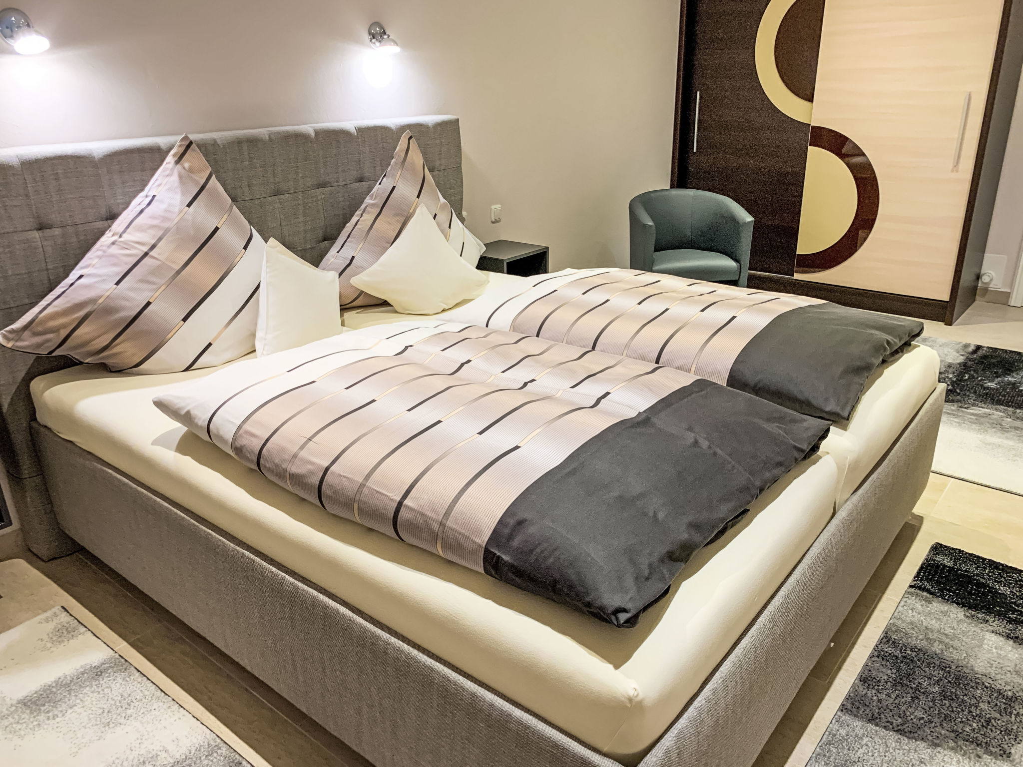 Modern eingerichtete Suite mit Terrasse - Inside