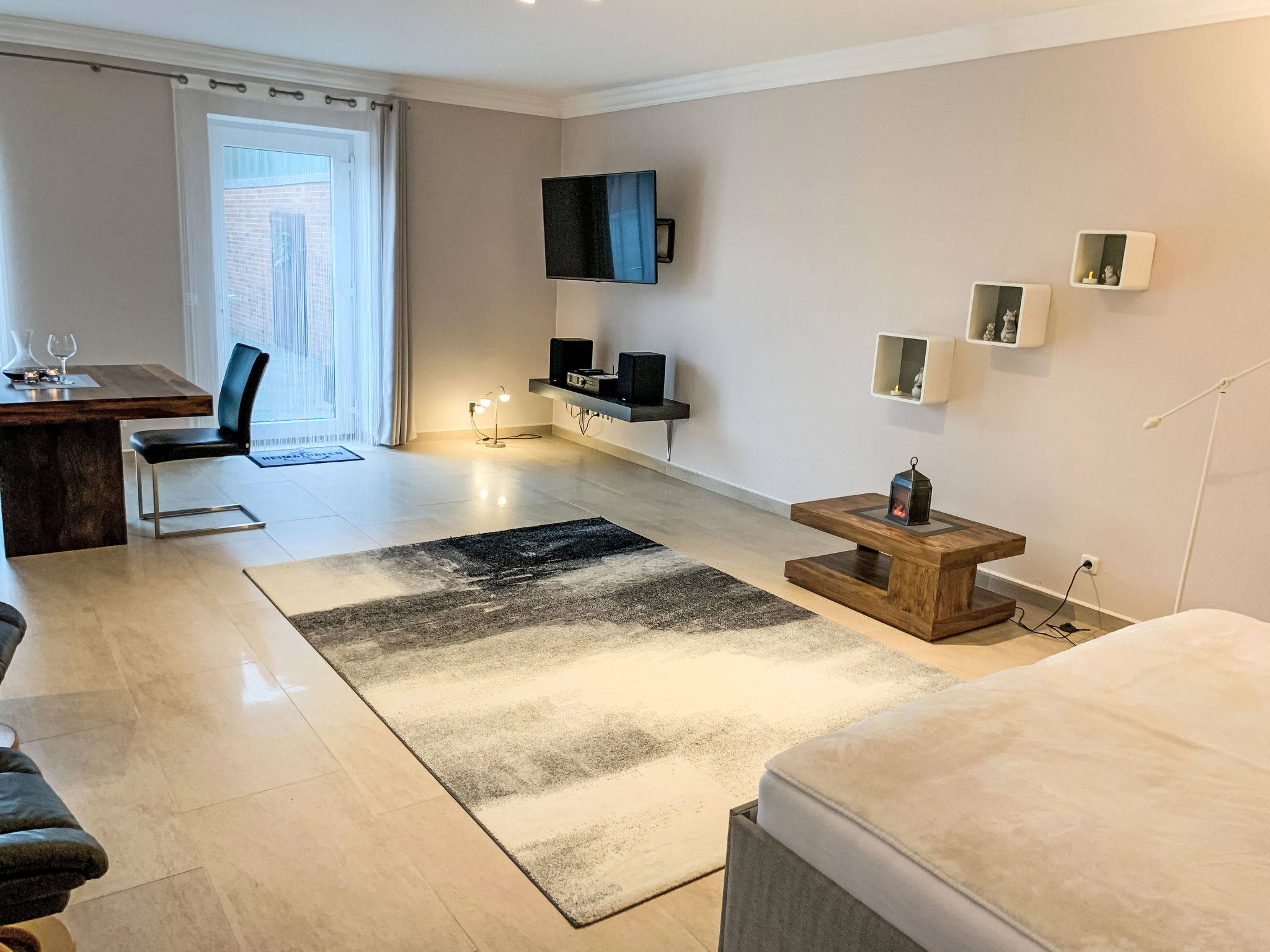 Modern eingerichtete Suite mit Terrasse - Inside