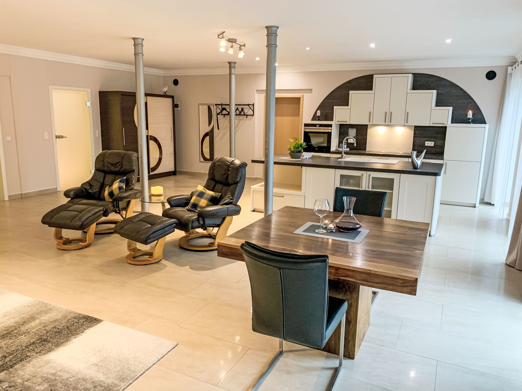Modern eingerichtete Suite mit Terrasse - Inside