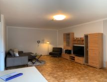Elbe-Ferienwohnung mit Terrasse nah am Zentrum