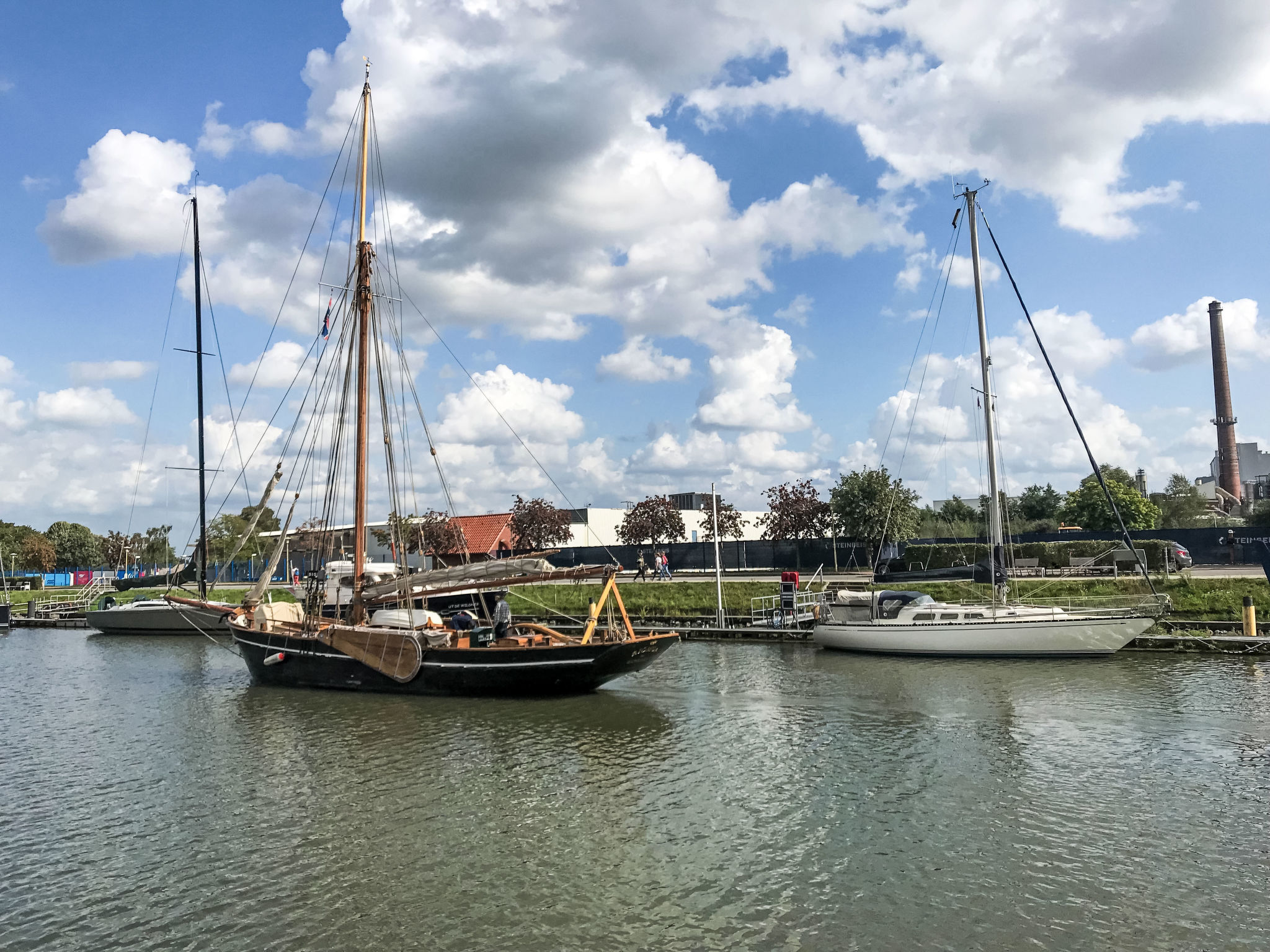Elbe-Ferienwohnung mit Terrasse nah am Zentrum - Buiten