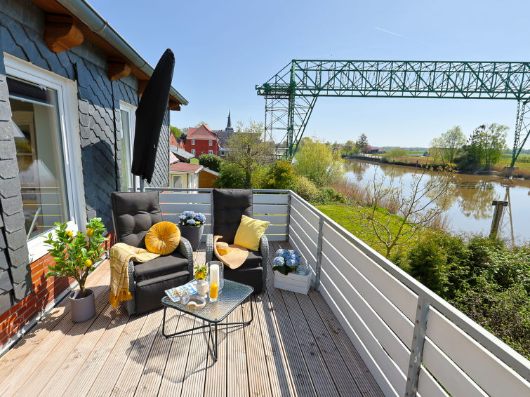 Rustgevend appartement Osteblick aan de rivier in Wingst in Wingst
