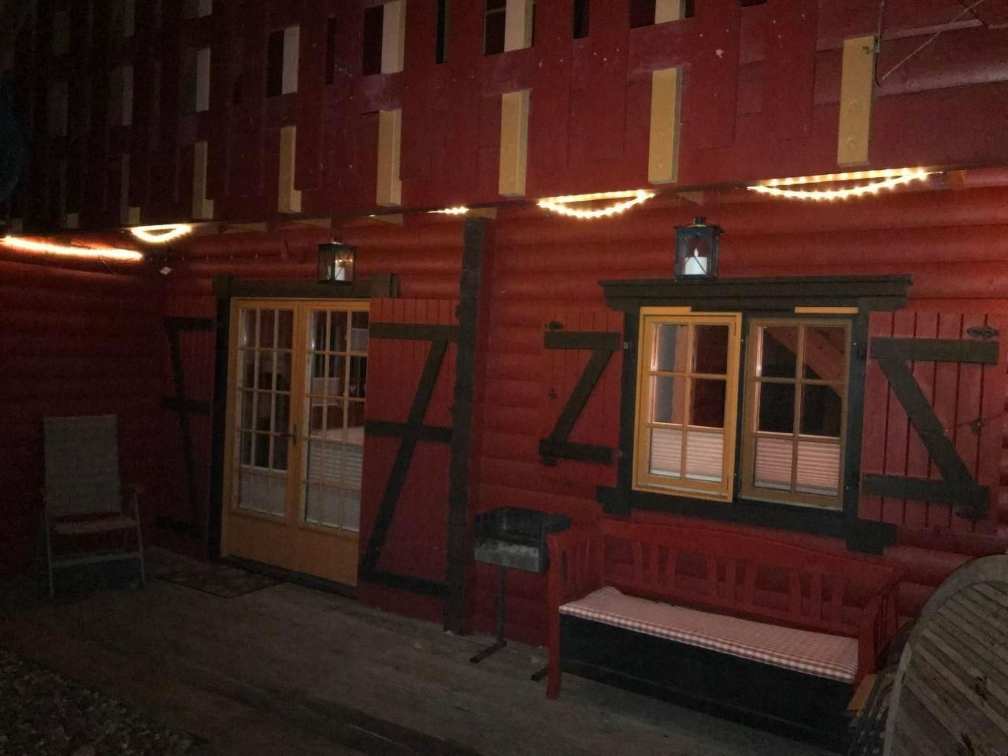 Charmantes Holzbohlenhaus mit Terrasse