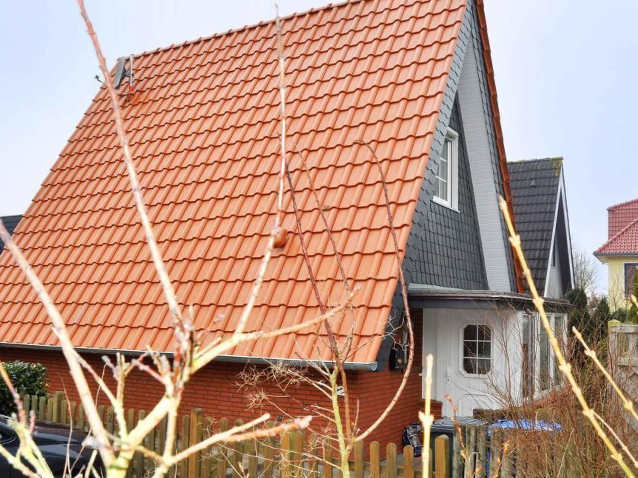 Sonniges Ferienhaus hinter dem Deich-Binnen