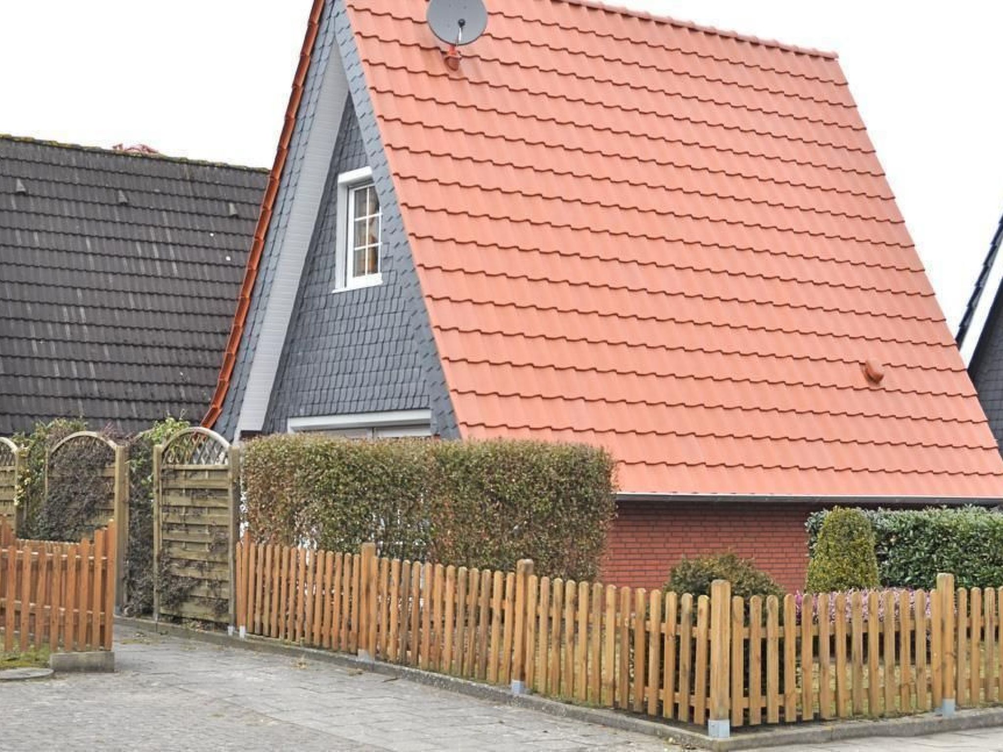 Sonniges Ferienhaus hinter dem Deich-Binnen