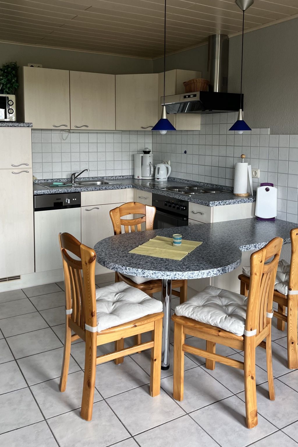 Alter Kuhstall-Binnen