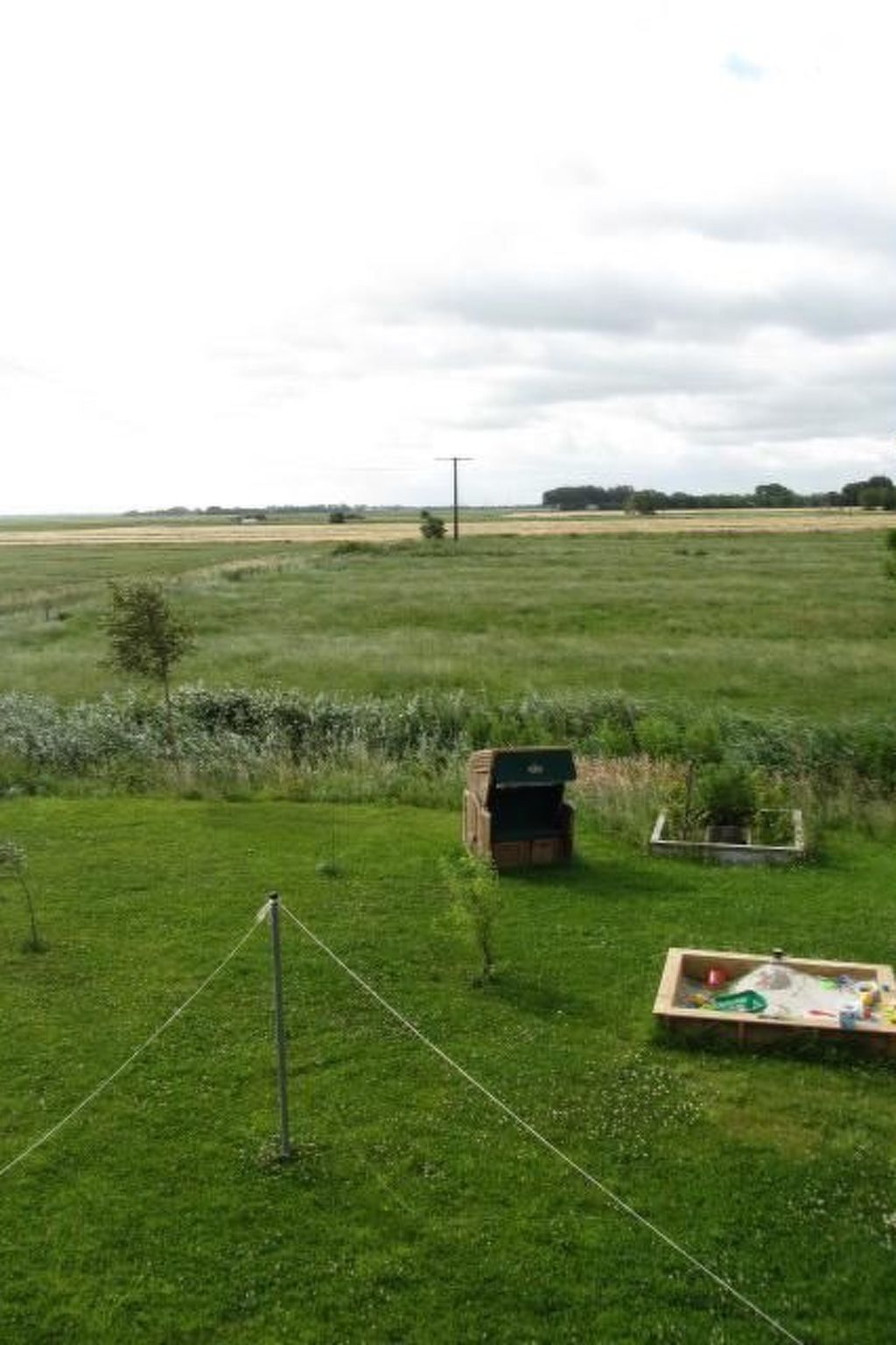 Sonnige Ferienwohnung in ländlicher Umgebung-Binnen