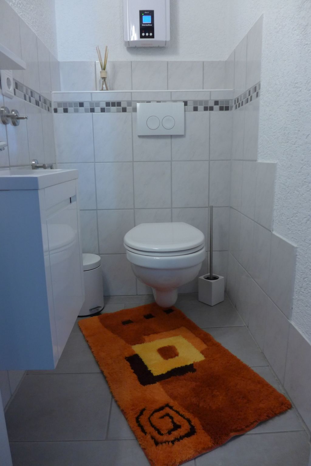 Gemütliches Ferienhaus am Deich mit Gartenzimmer-Binnen