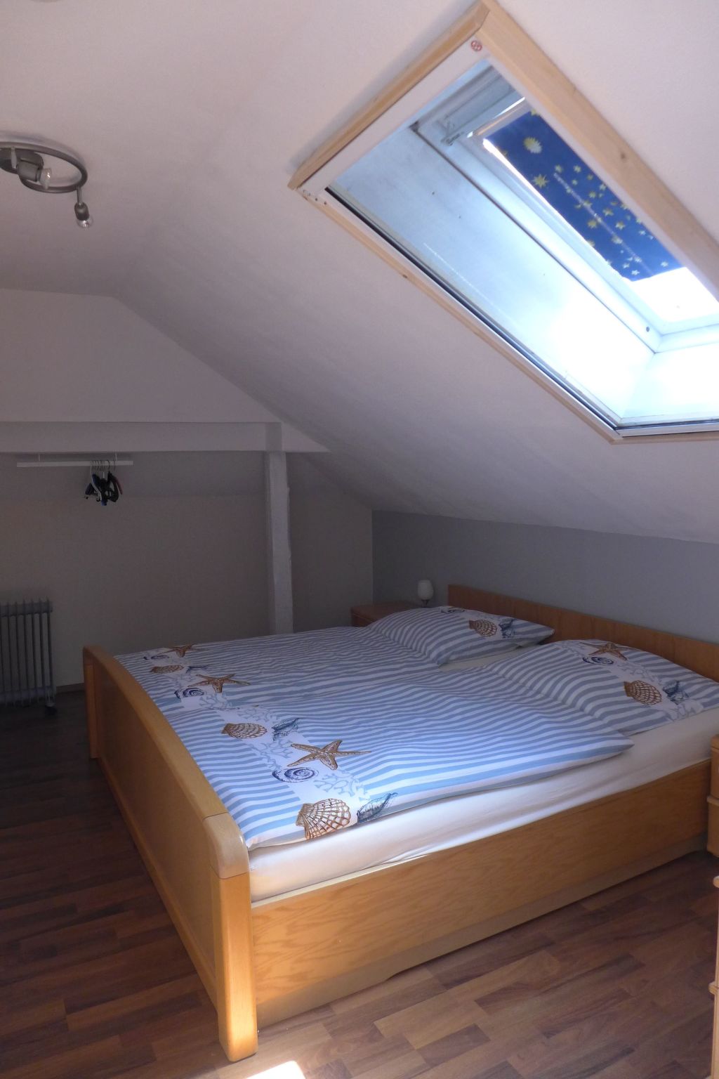 Gemütliches Ferienhaus am Deich mit Gartenzimmer-Binnen