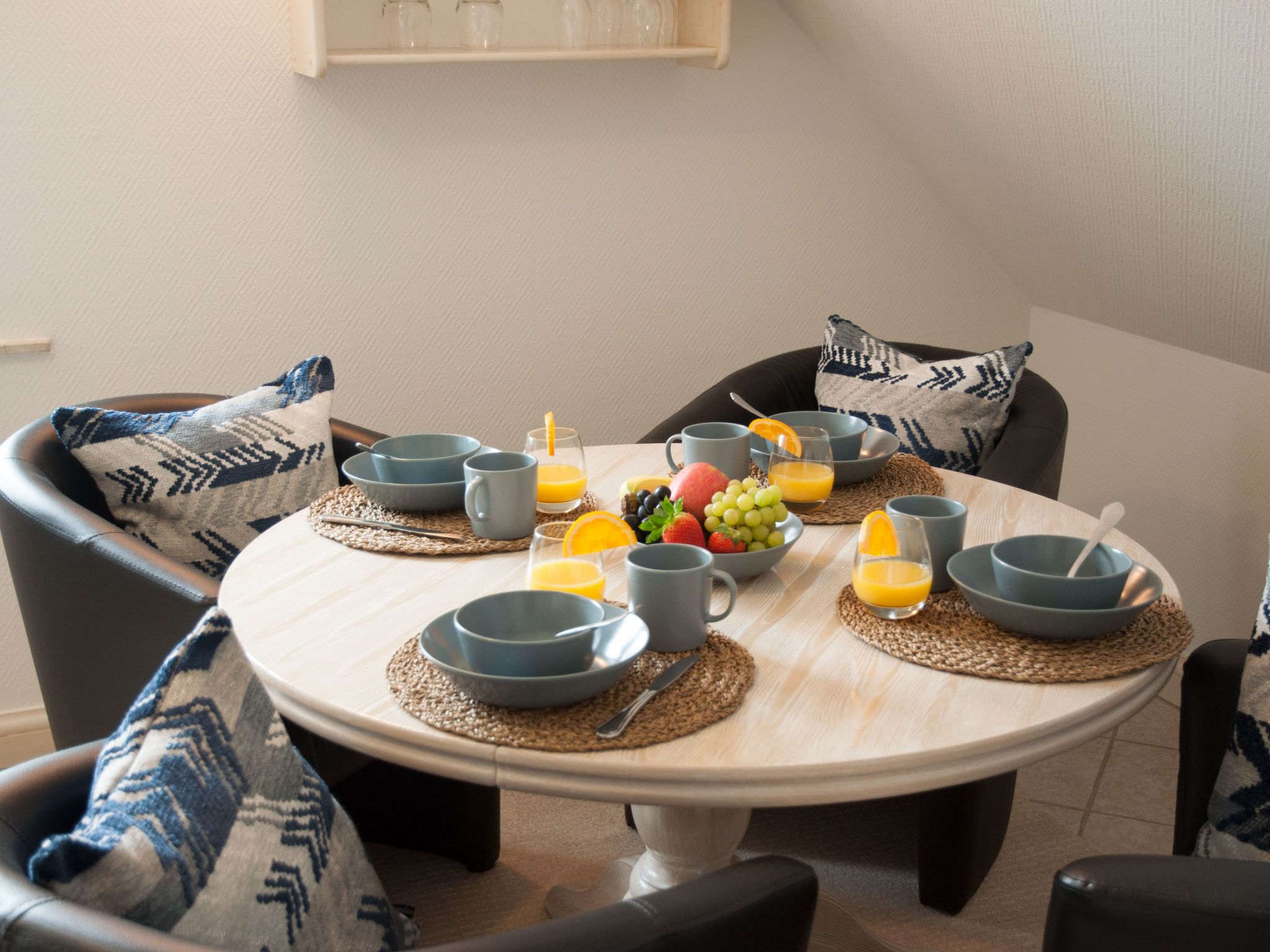 Maritime, moderne Ferienwohnung mit Gartensauna-Binnen