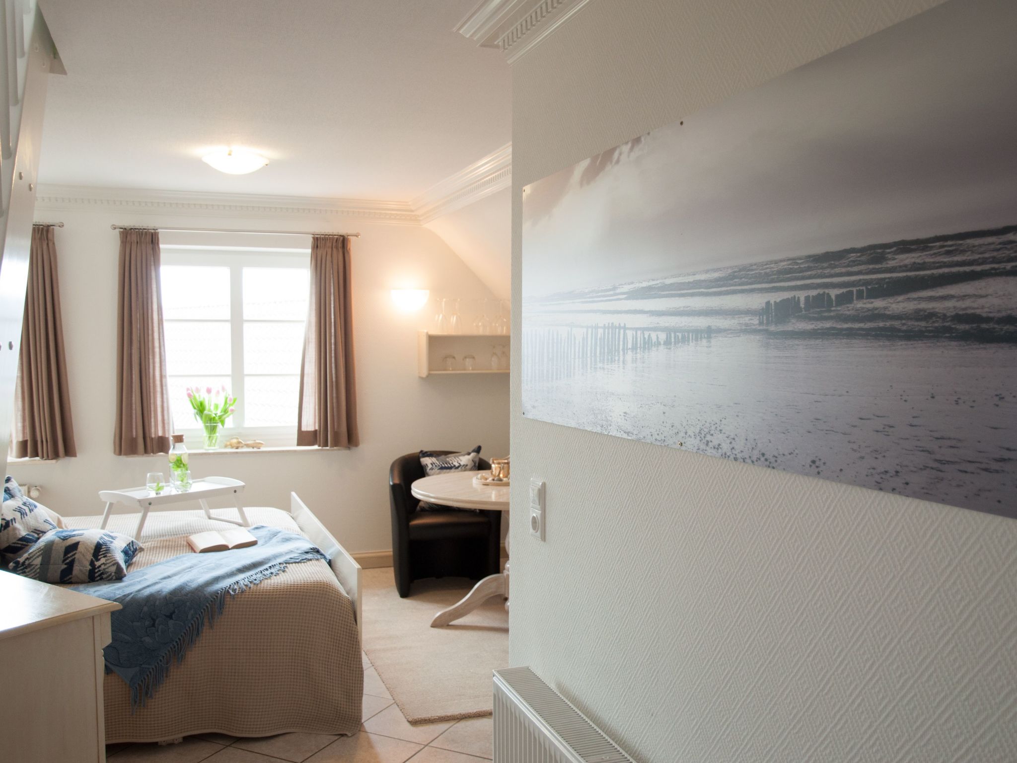 Maritime, moderne Ferienwohnung mit Gartensauna-Binnen