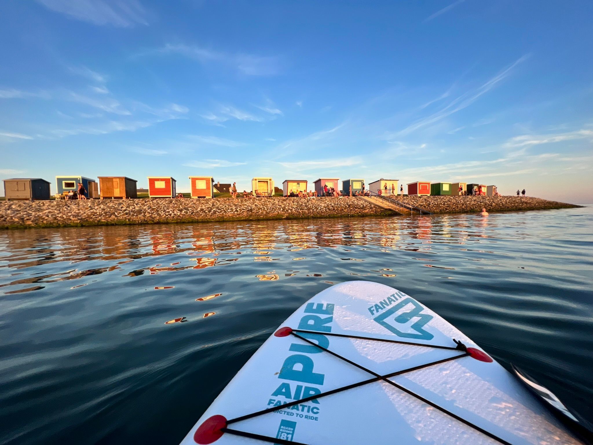 Maritime, moderne Ferienwohnung mit Gartensauna-Binnen