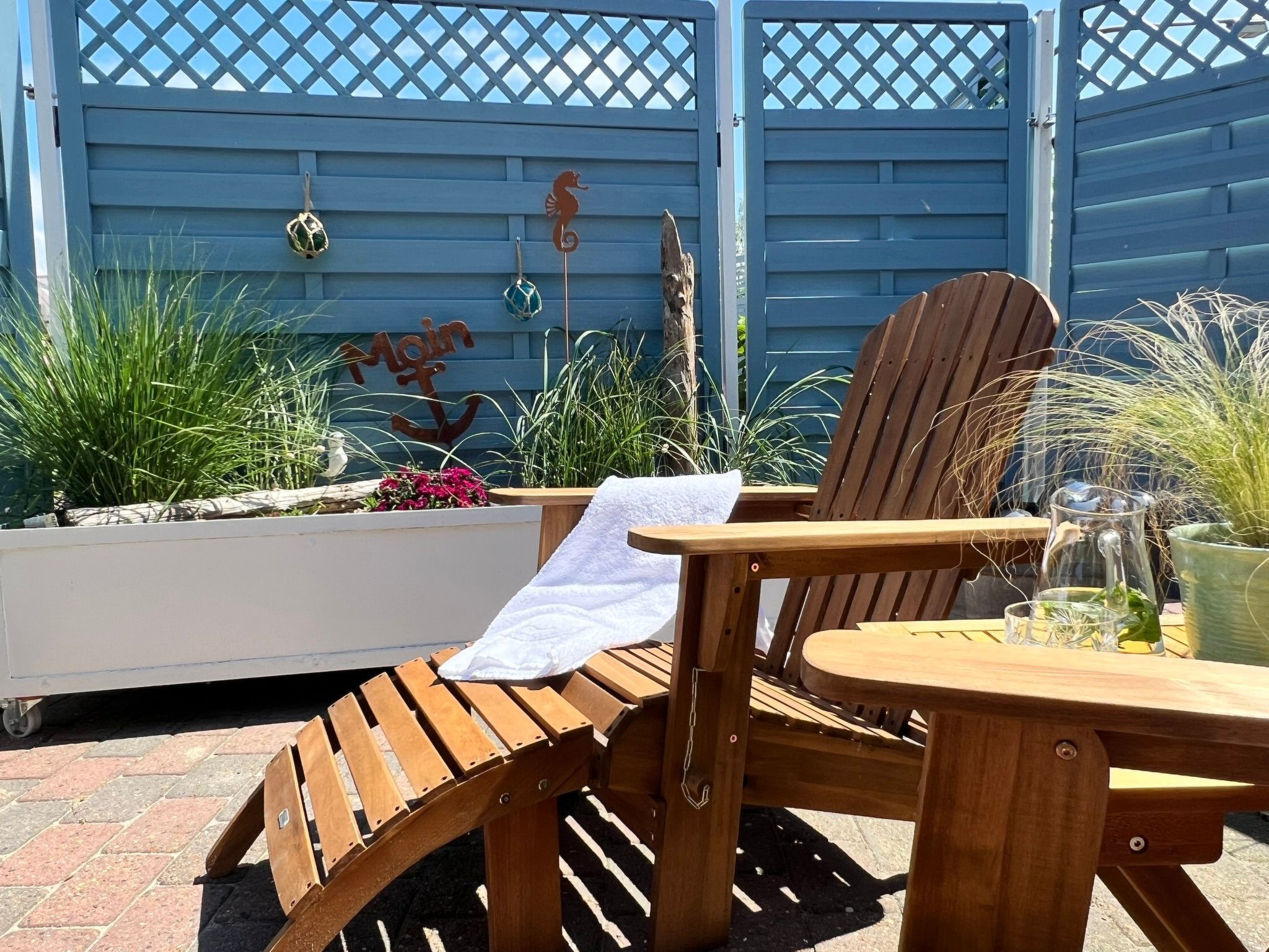 Maritime, moderne Ferienwohnung mit Gartensauna-Binnen