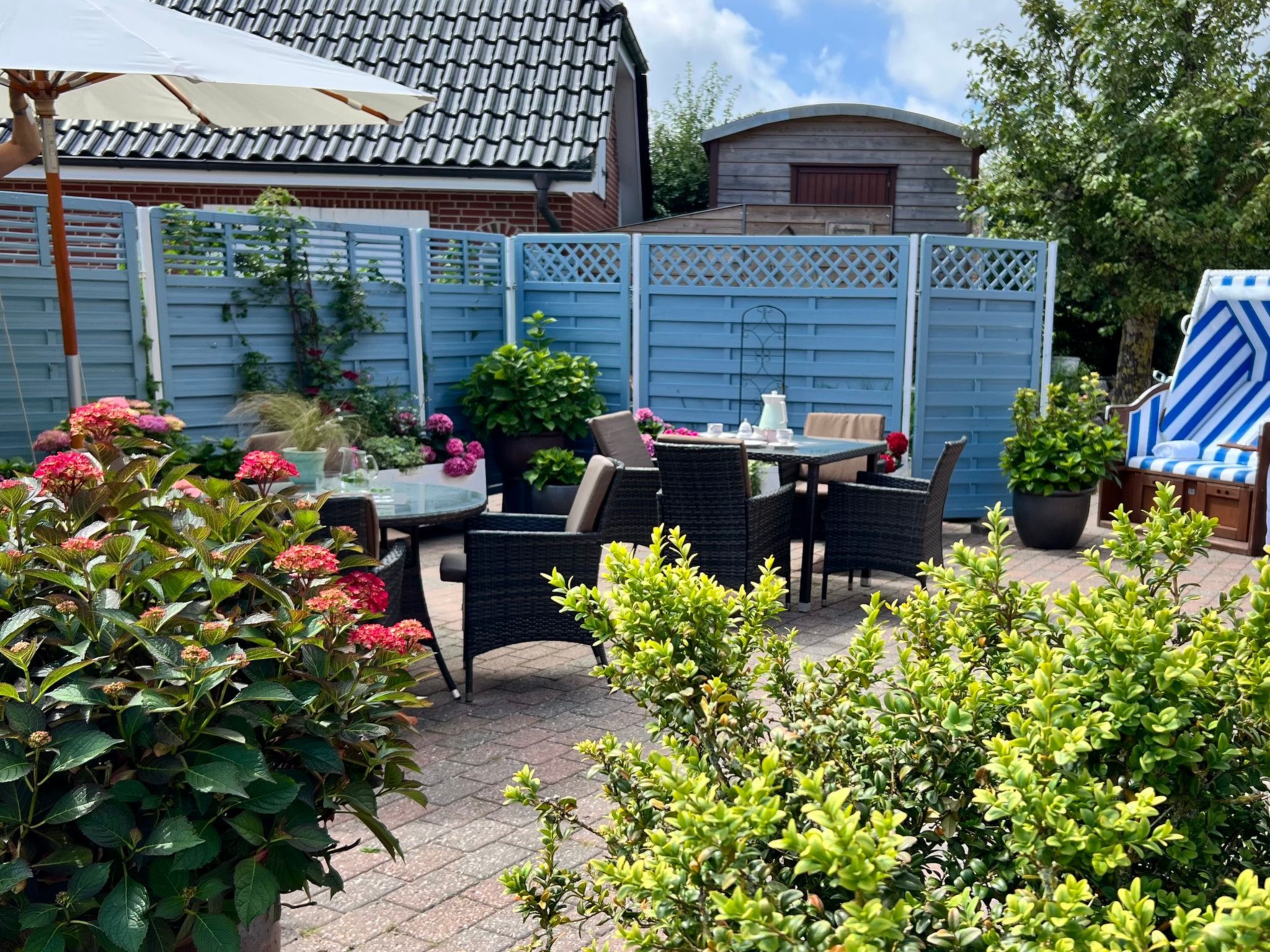 Maritime, moderne Ferienwohnung mit Gartensauna-Binnen