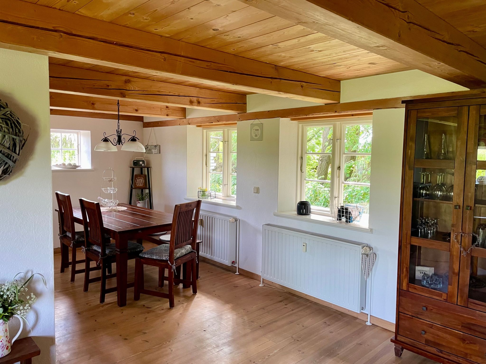 Reetdachhaus für erholsamen Familienurlaub-Binnen