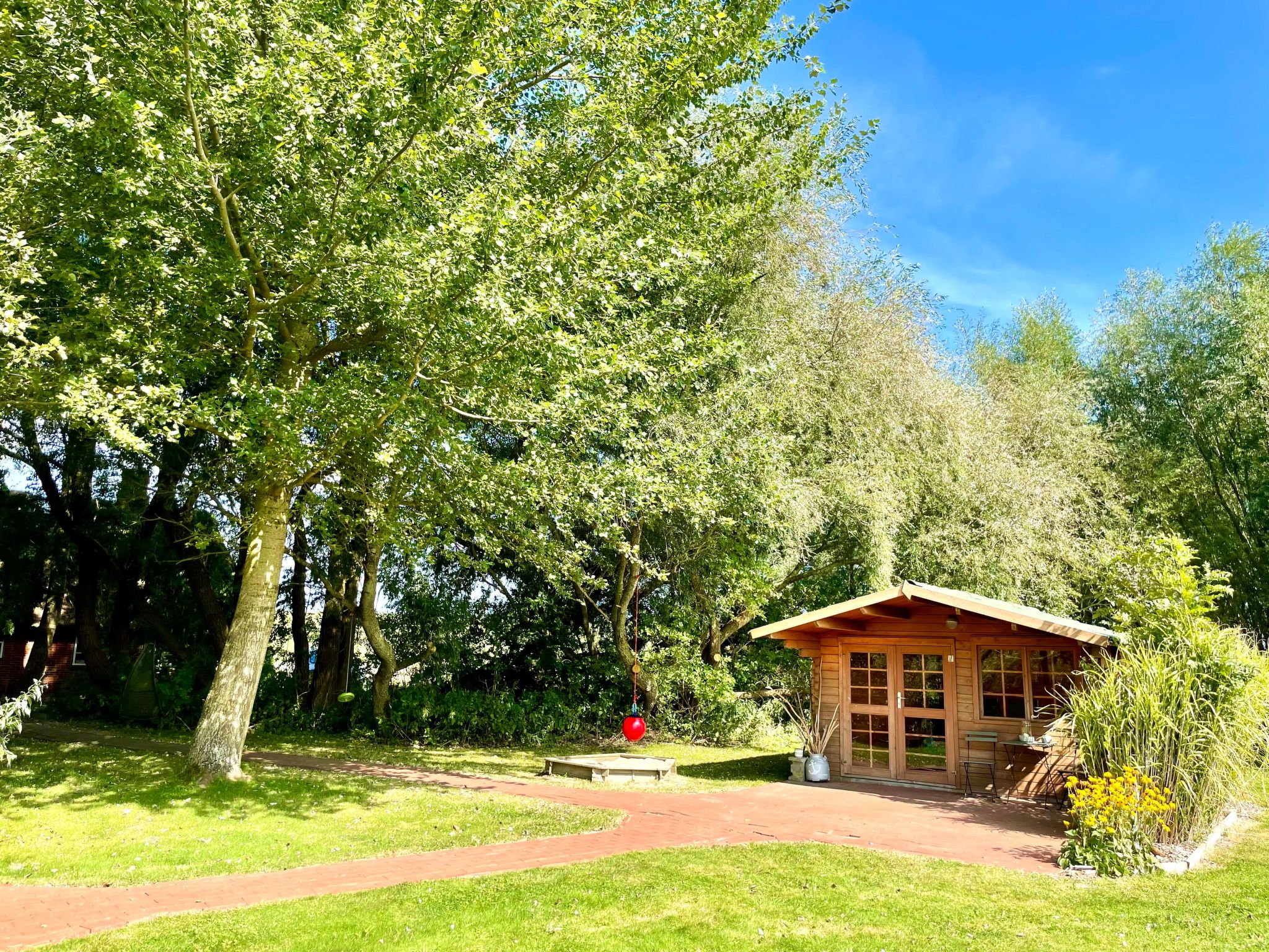 Reetdachhaus für erholsamen Familienurlaub-Binnen