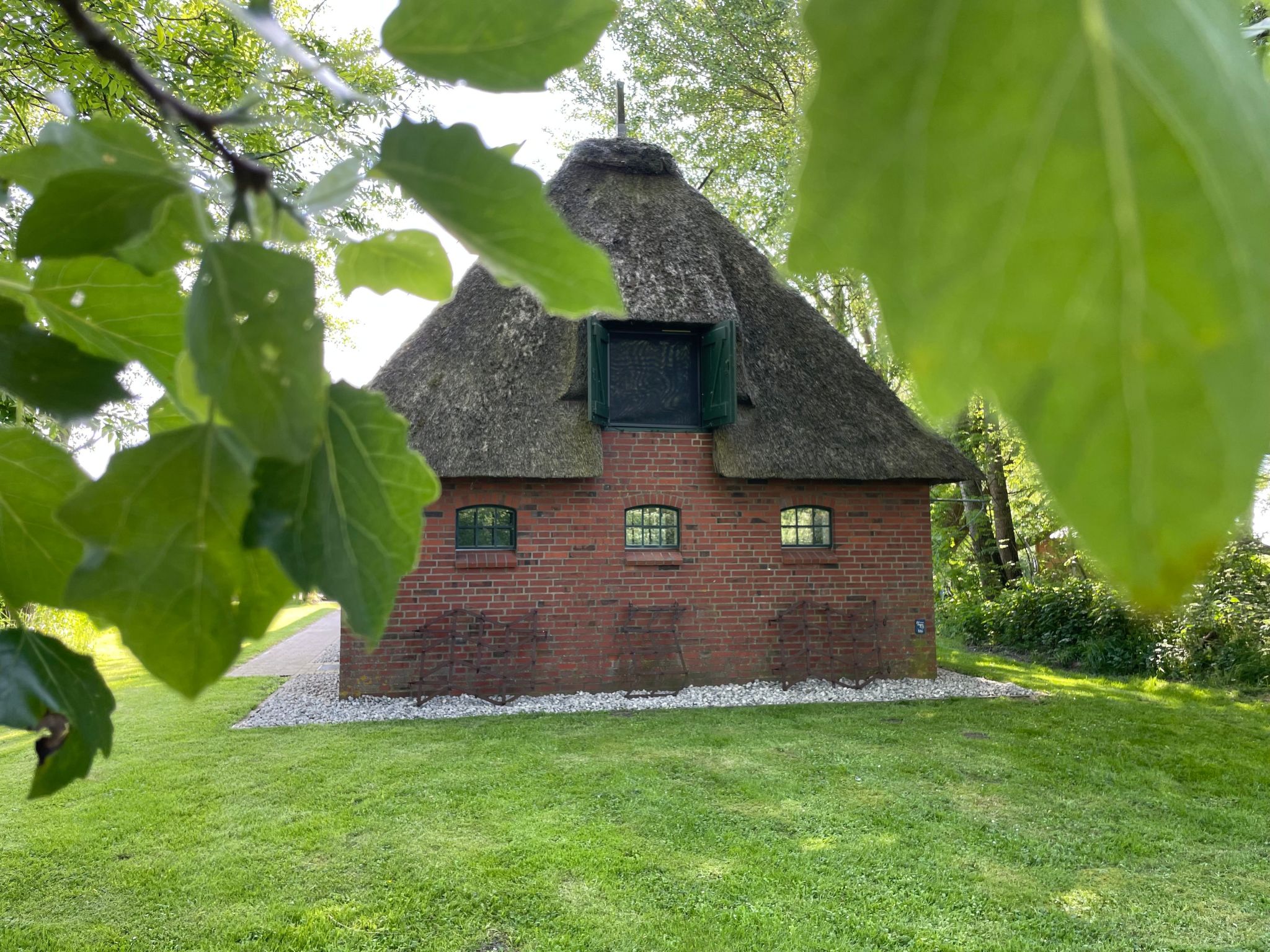 Reetdachhaus für erholsamen Familienurlaub-Binnen