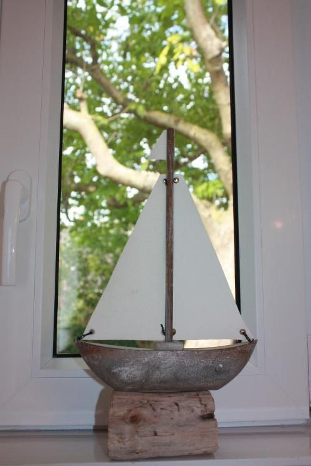 Mit Garten und Parkplatz-Binnen