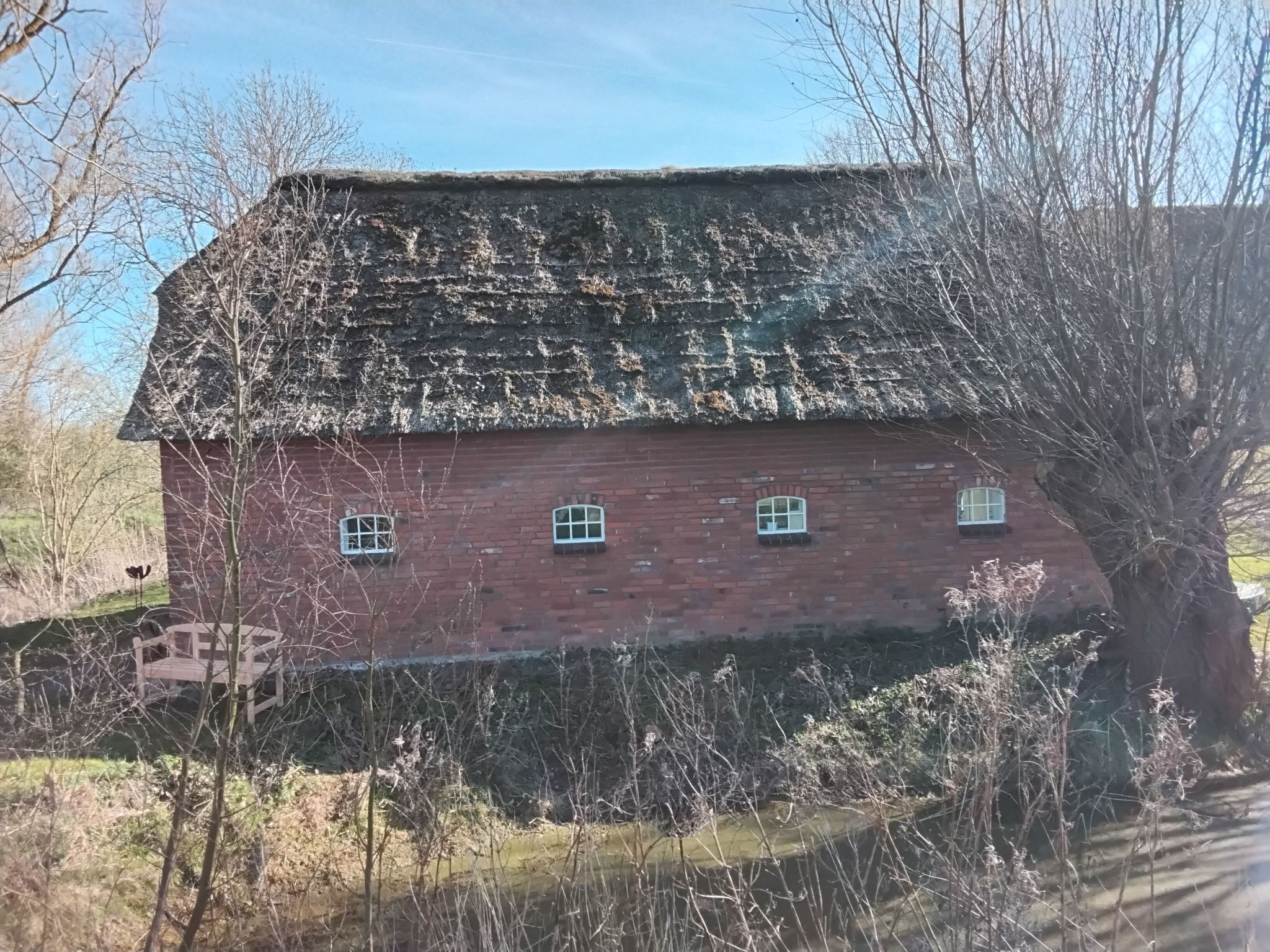 Auf zwei Etagen mit Gartennutzung-Binnen