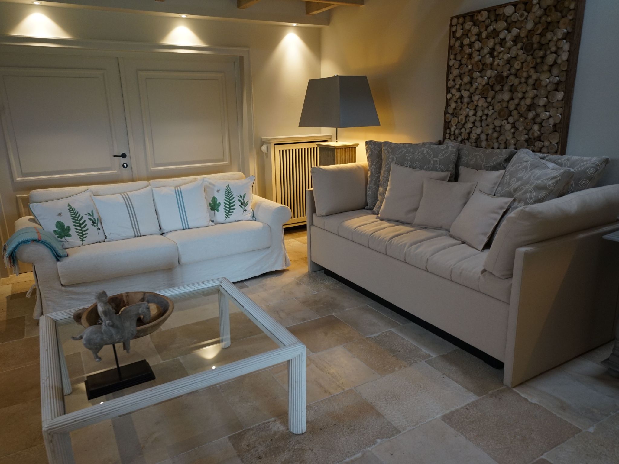 In Großmorsum mit Terrasse und Grill-Binnen