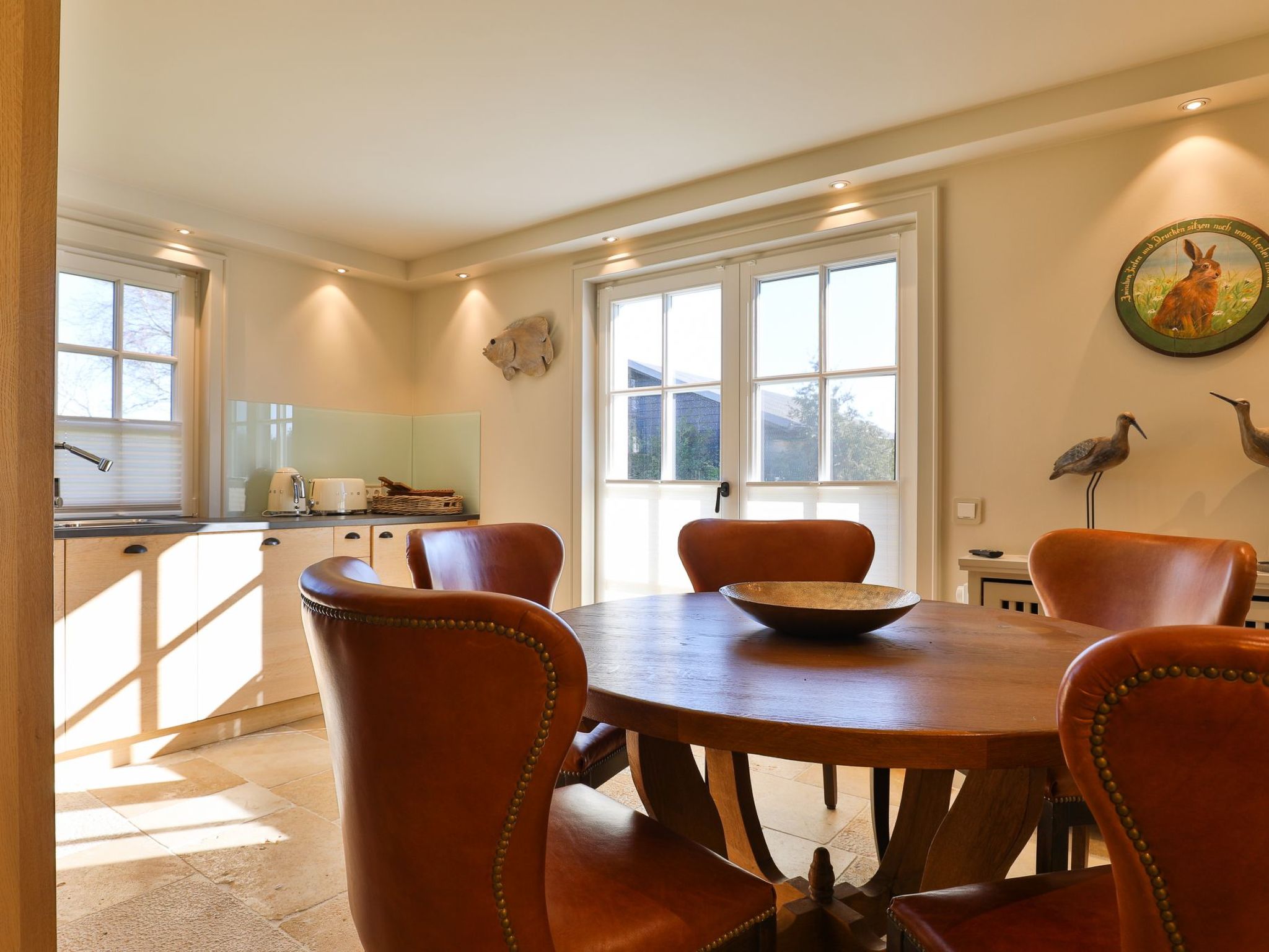 In Großmorsum mit Terrasse und Grill-Binnen