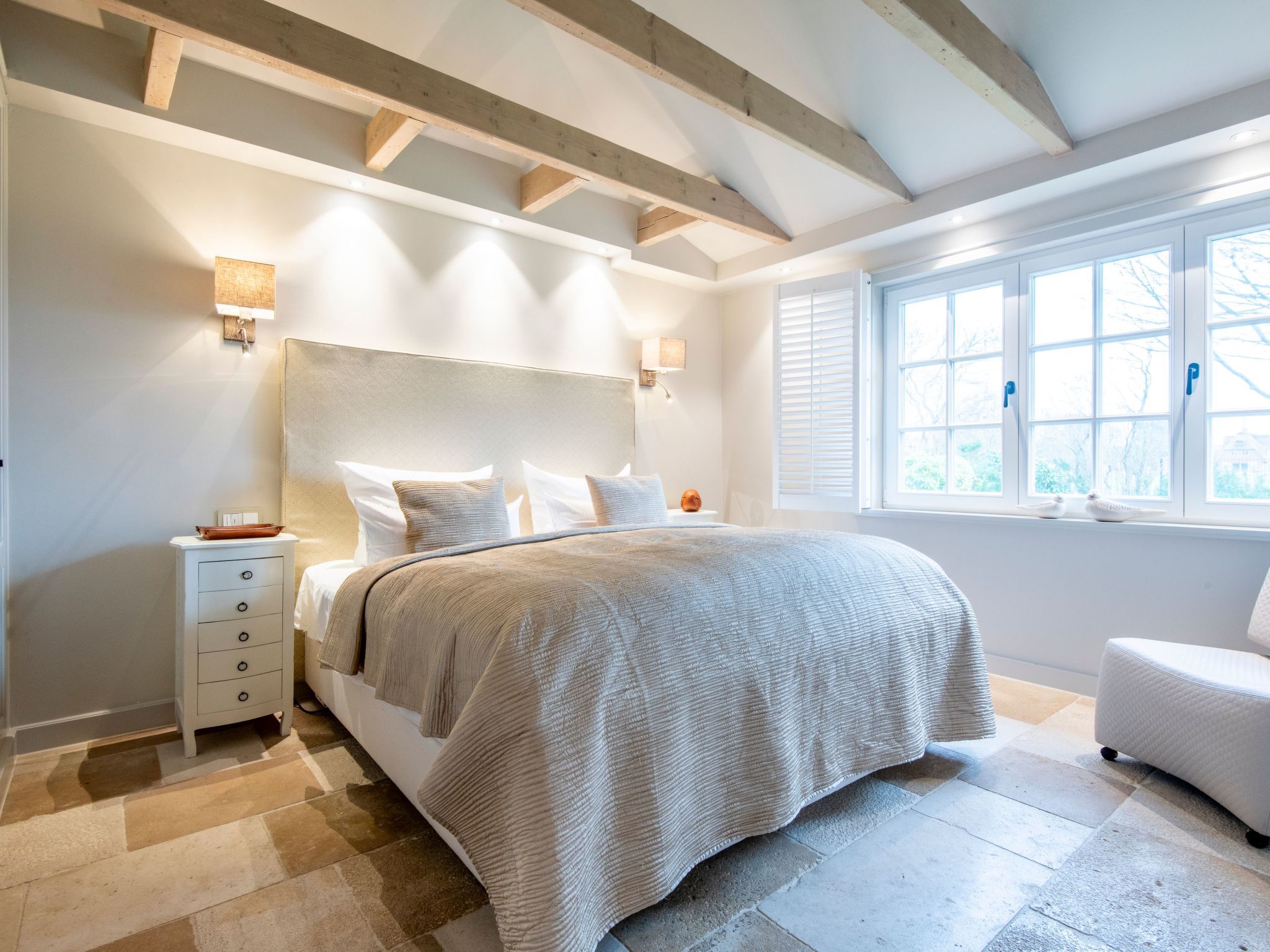 In Großmorsum mit Terrasse und Grill-Binnen