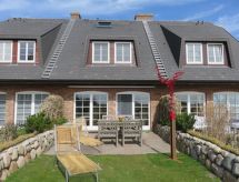Wünderschöner Hausteil mit Garten