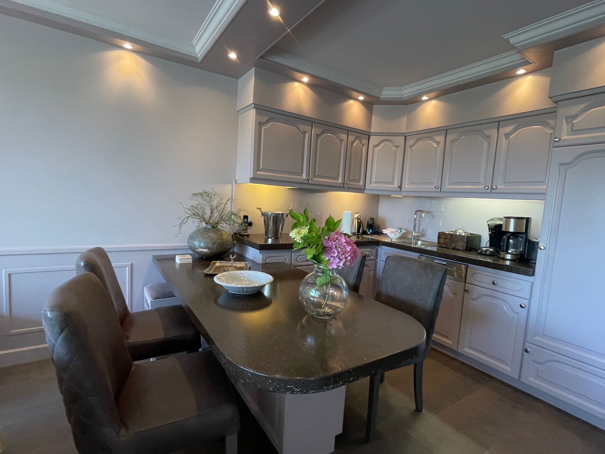 Wünderschöner Hausteil mit Garten-Binnen