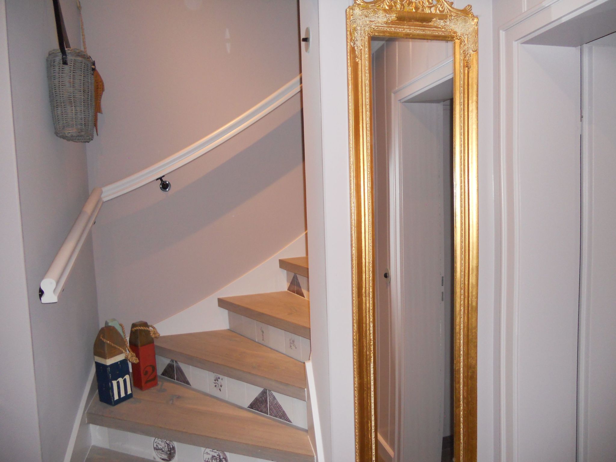 Wünderschöner Hausteil mit Garten-Binnen