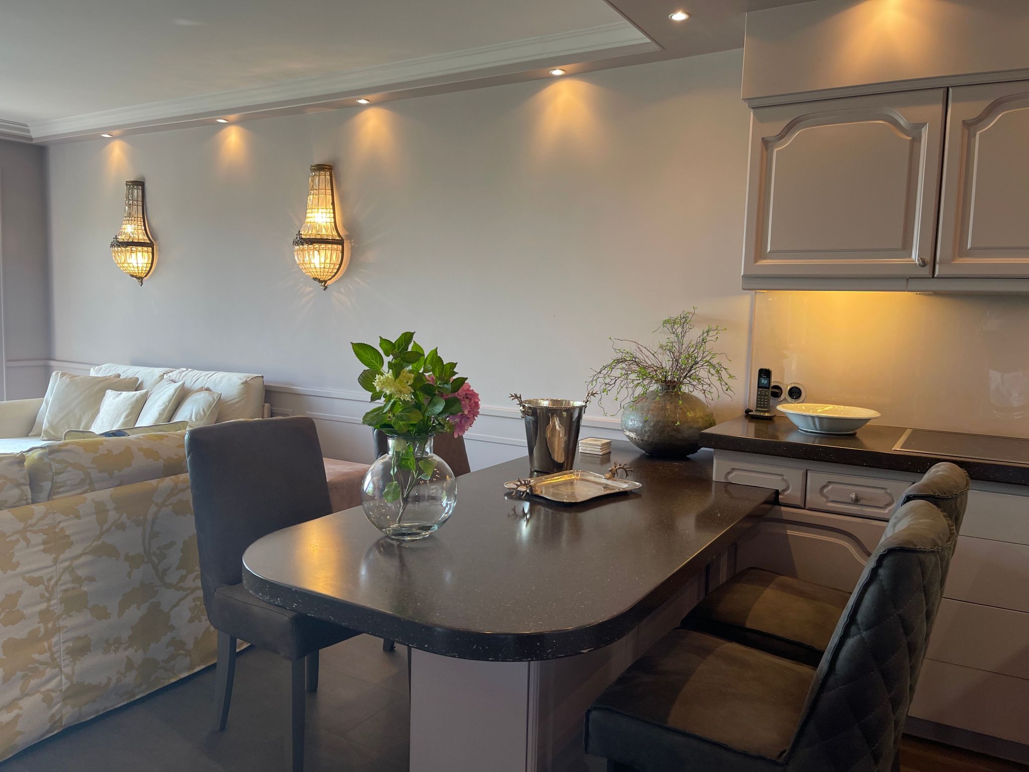 Wünderschöner Hausteil mit Garten-Binnen