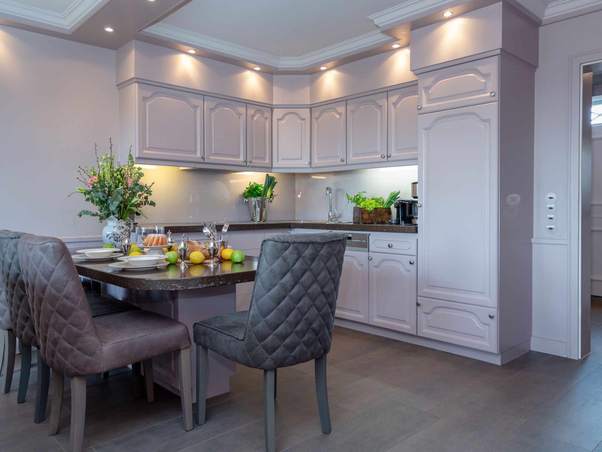 Wünderschöner Hausteil mit Garten-Binnen