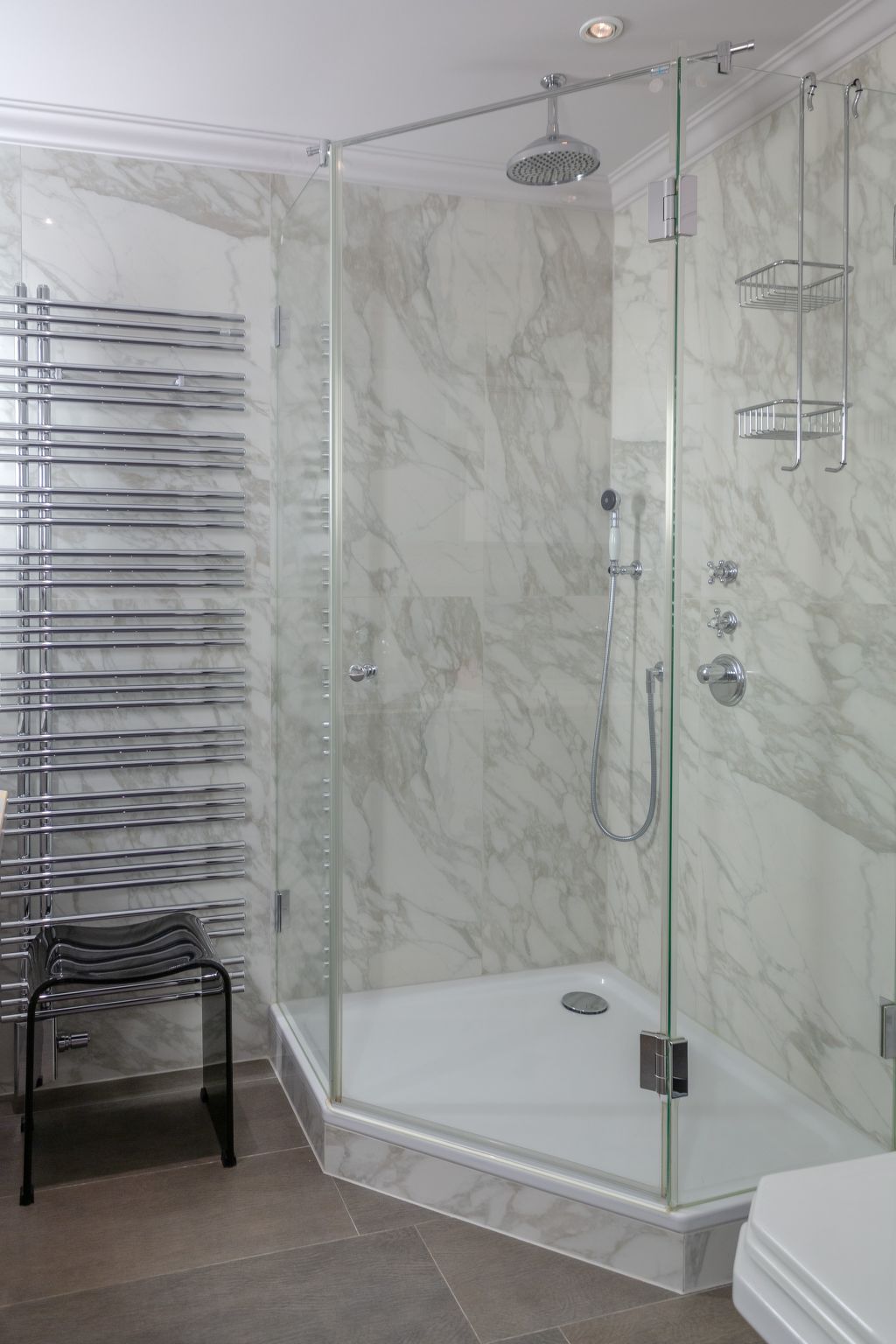 Wünderschöner Hausteil mit Garten-Binnen