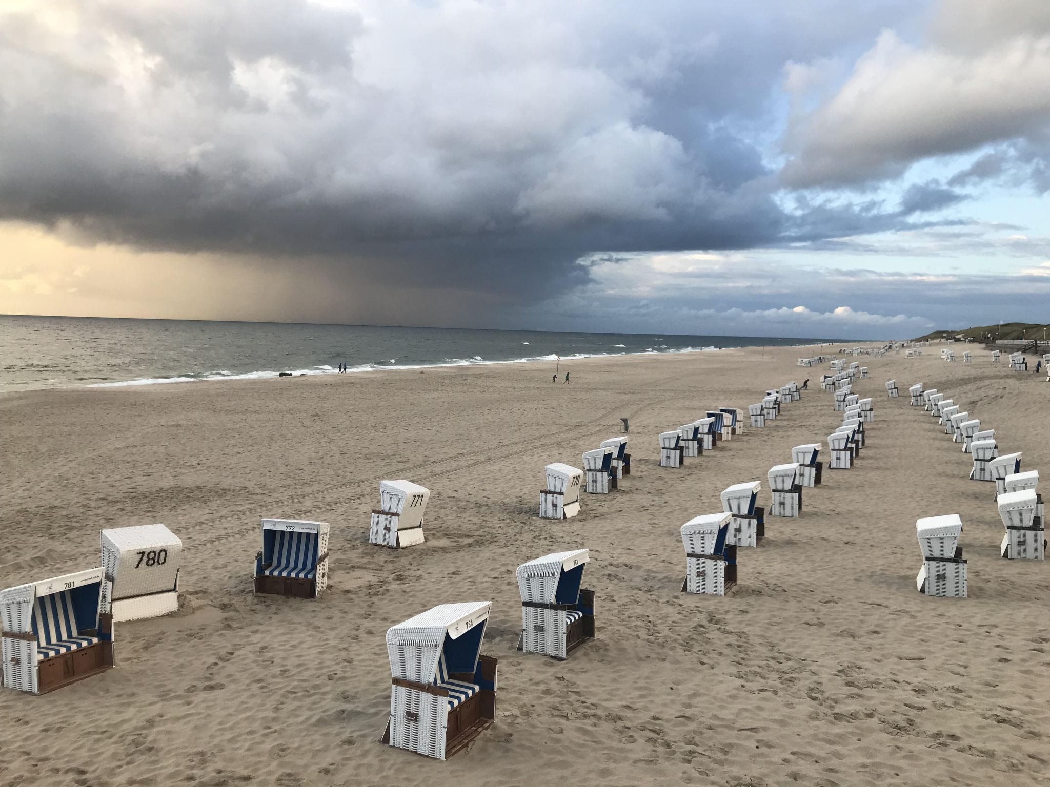 Moderne Wohnung in Westerland - Buiten